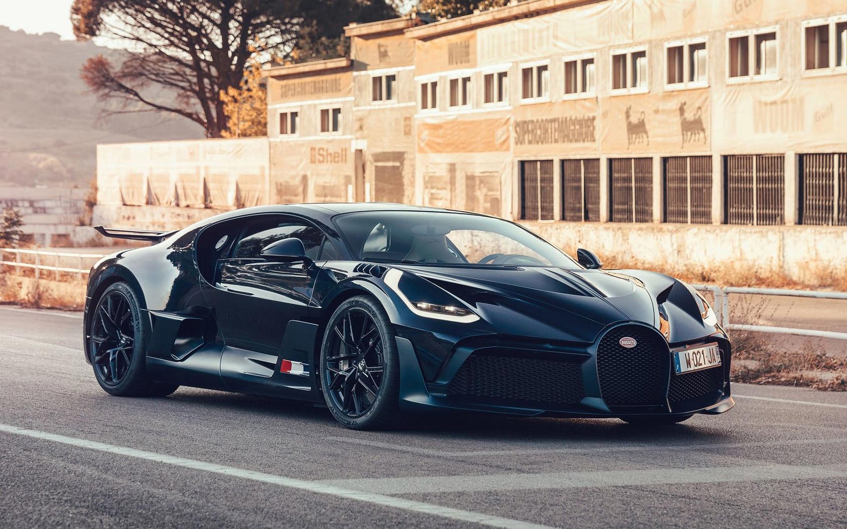  Bugatti Divo 