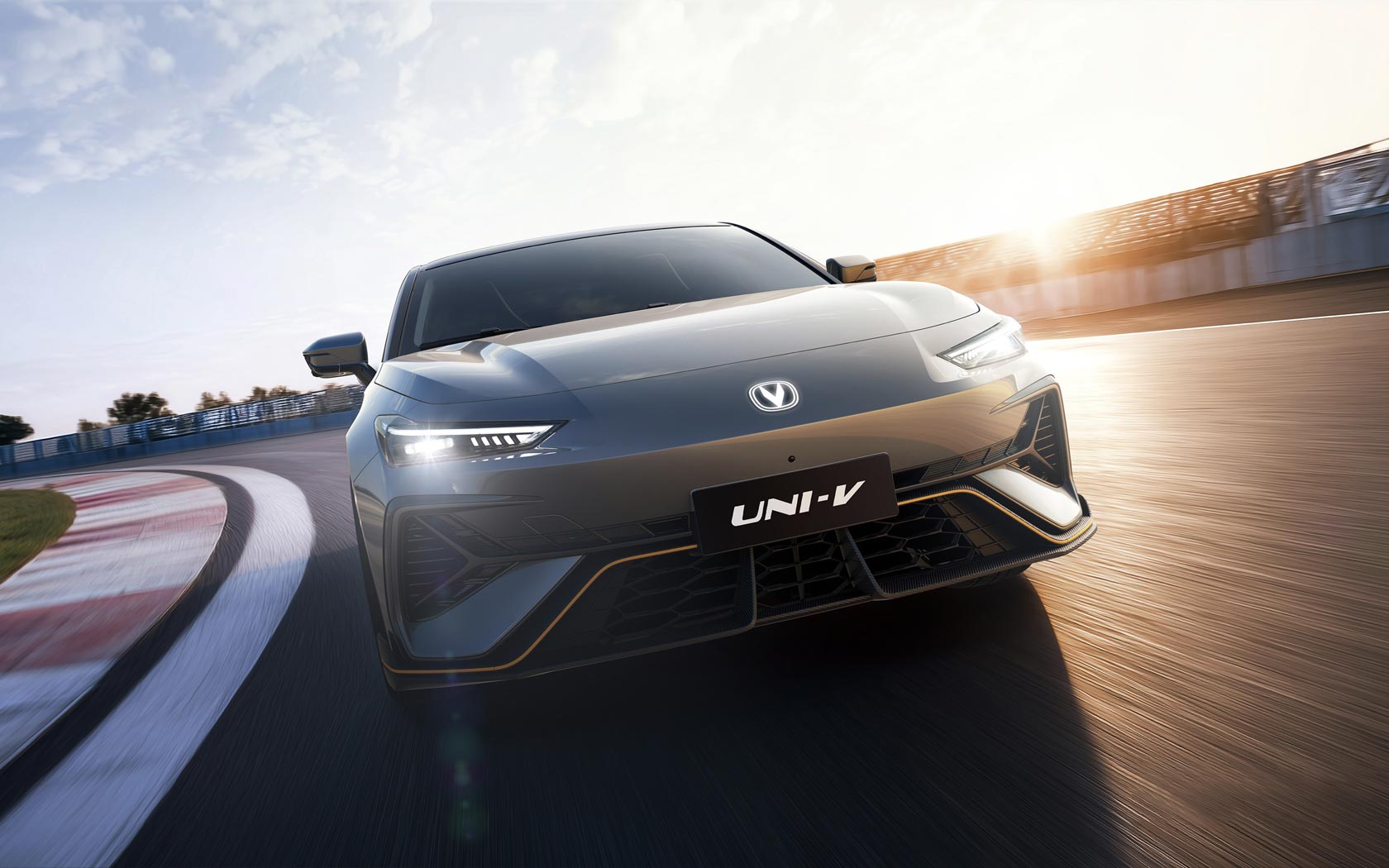 ���� Changan UNI-V 2025 