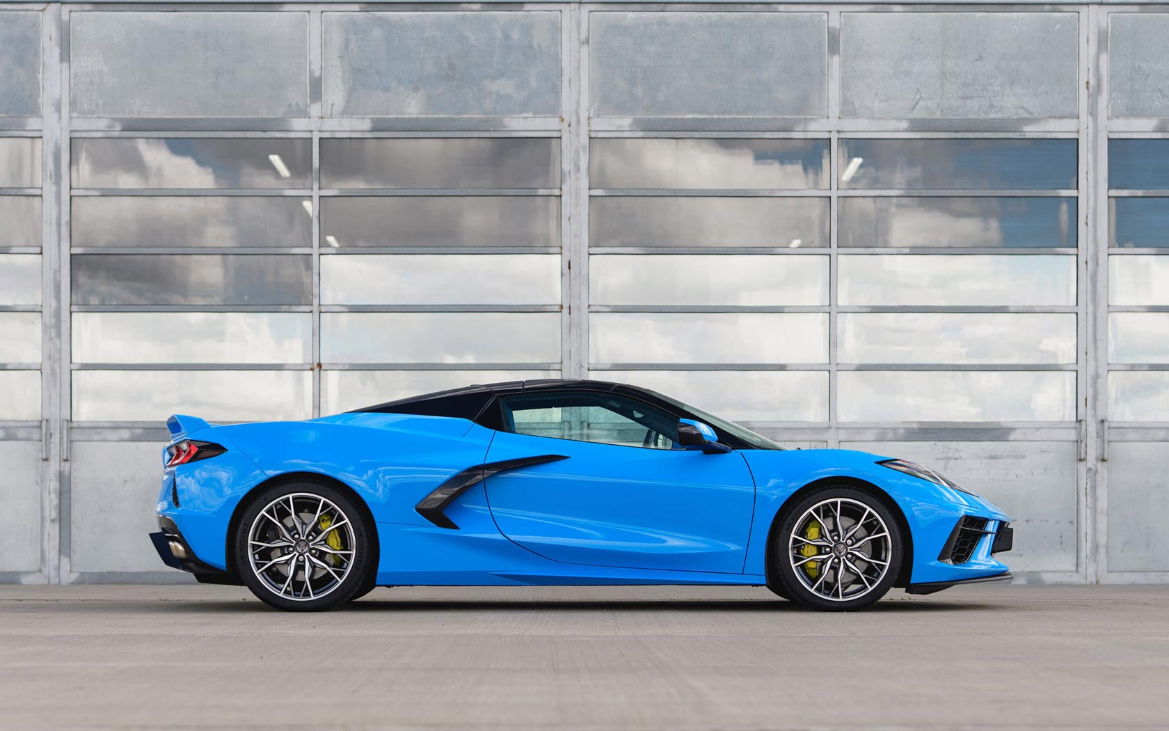 ���� Chevrolet Corvette Convertible 