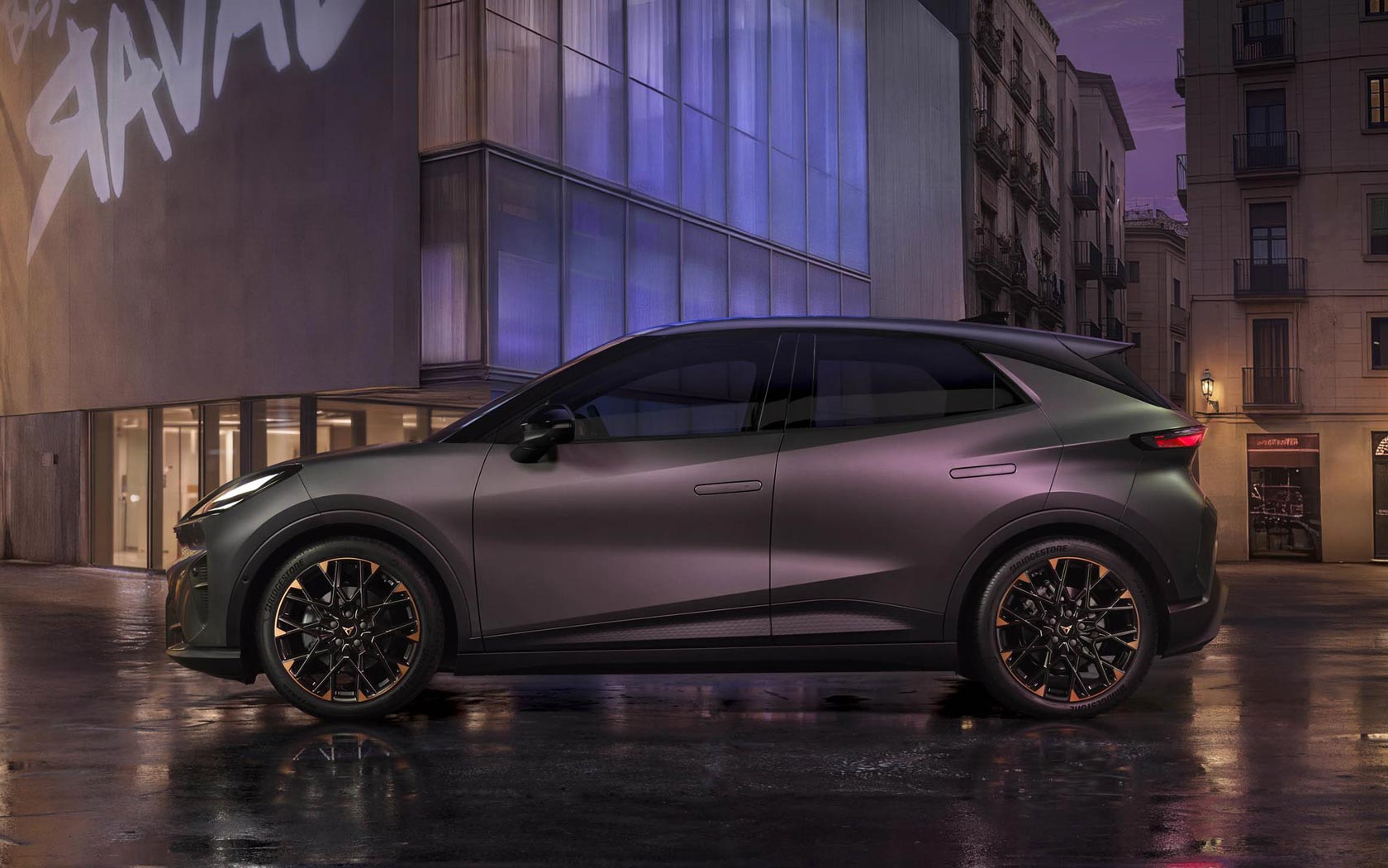 ���� Cupra Raval 
