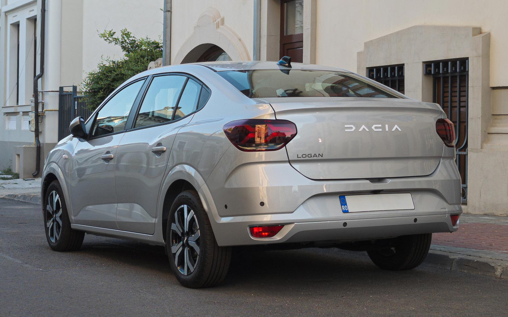 ���� Dacia Logan (2022-2025)