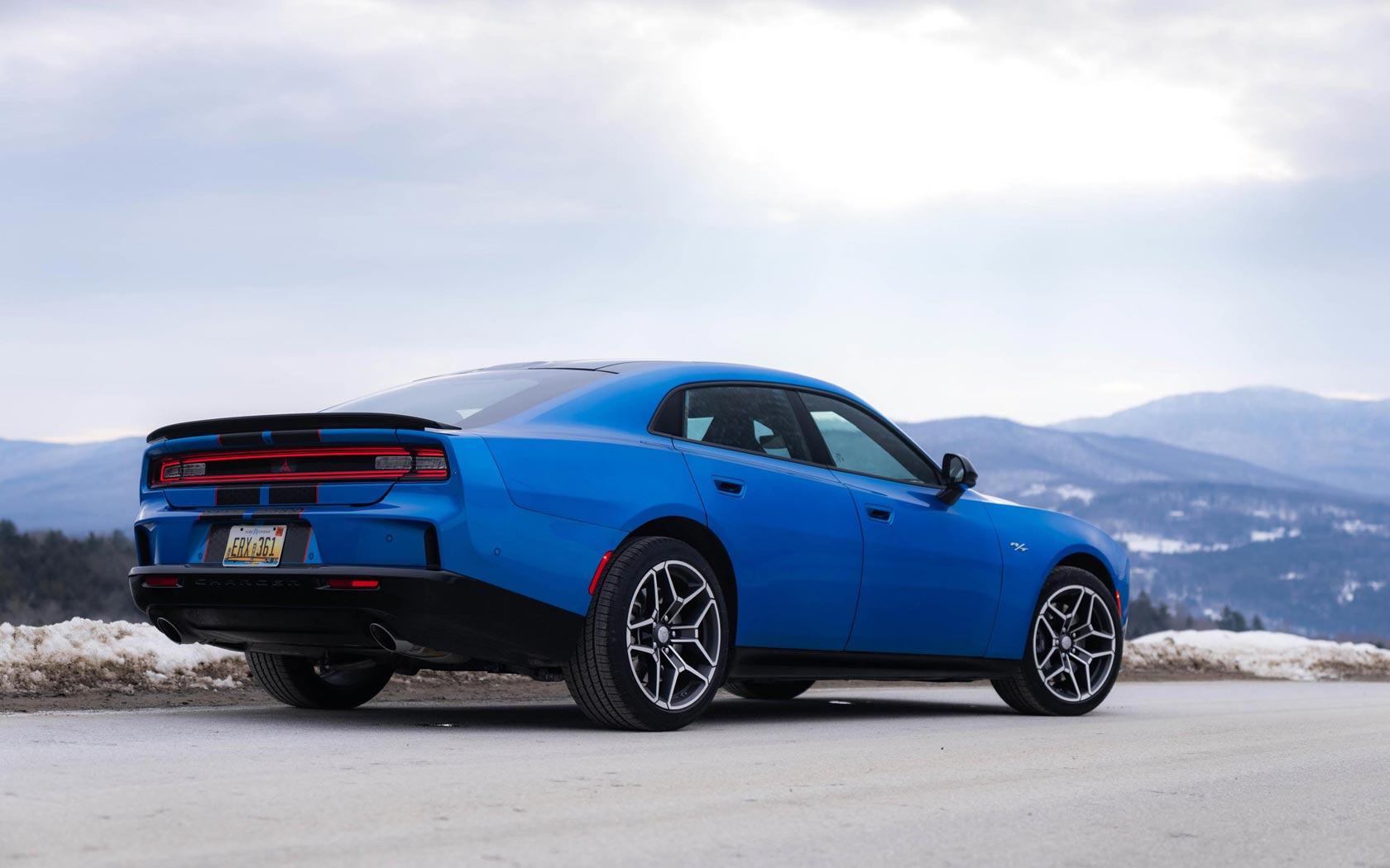 ���� Dodge Charger 5-Door 
