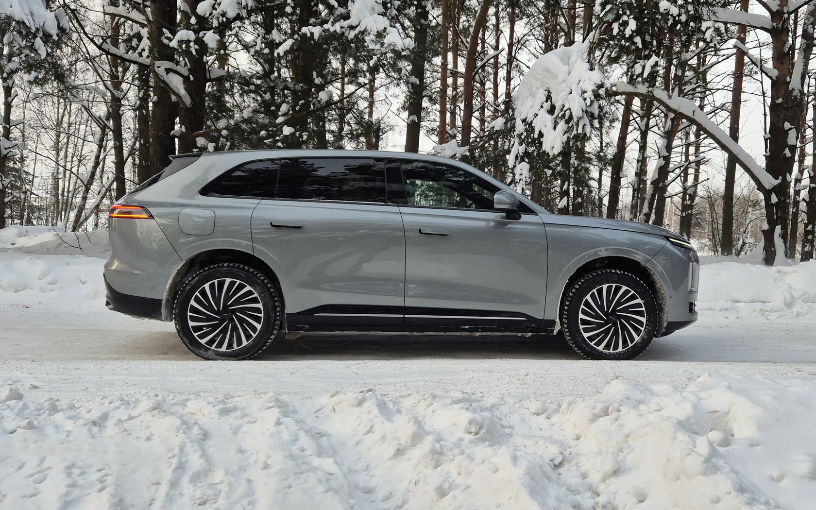 ���� Exeed Exlantix ET 