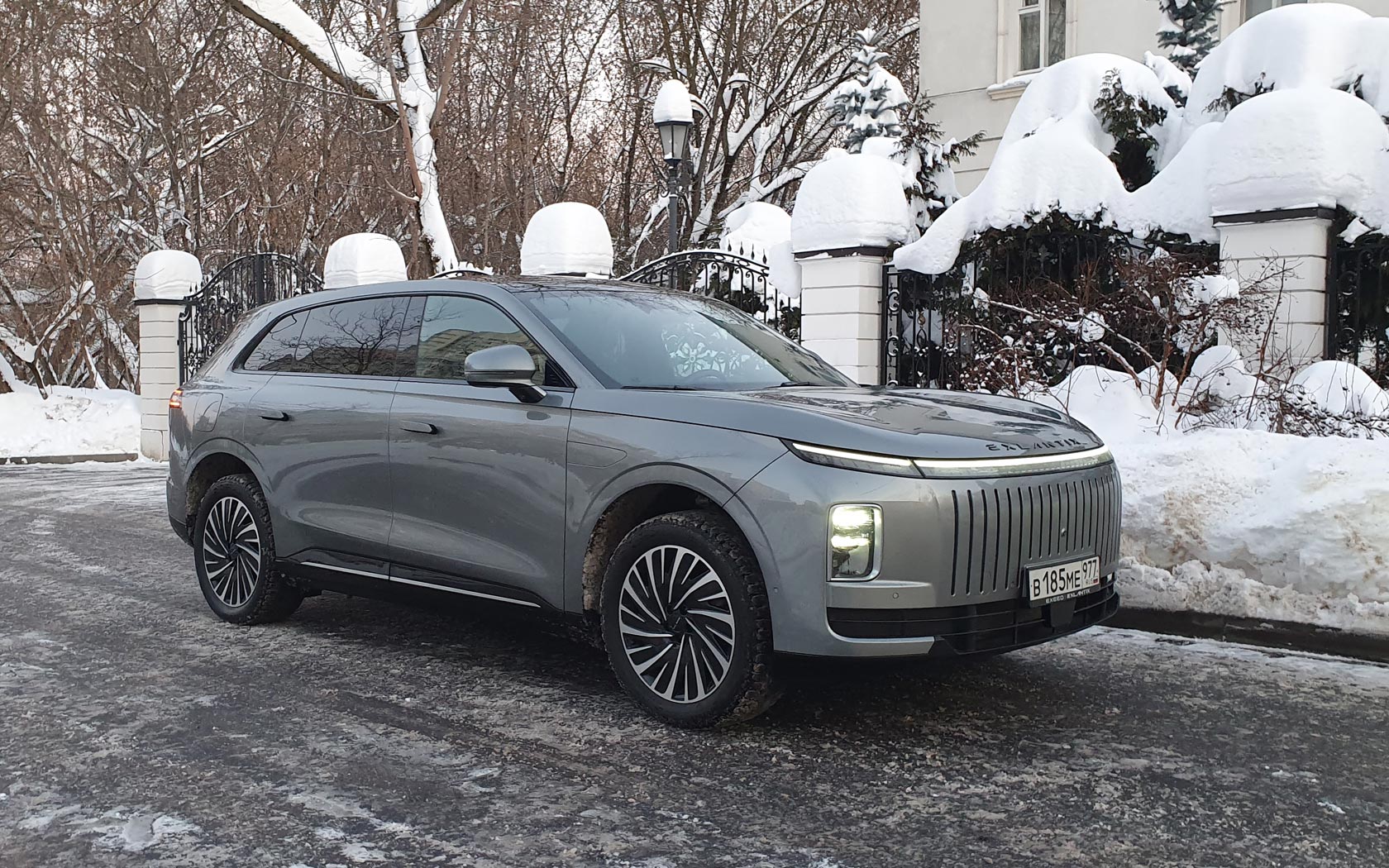 ���� Exeed Exlantix ET 