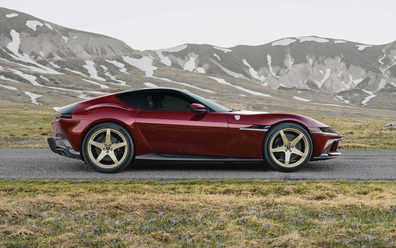 ���� Ferrari 12Cilindri 