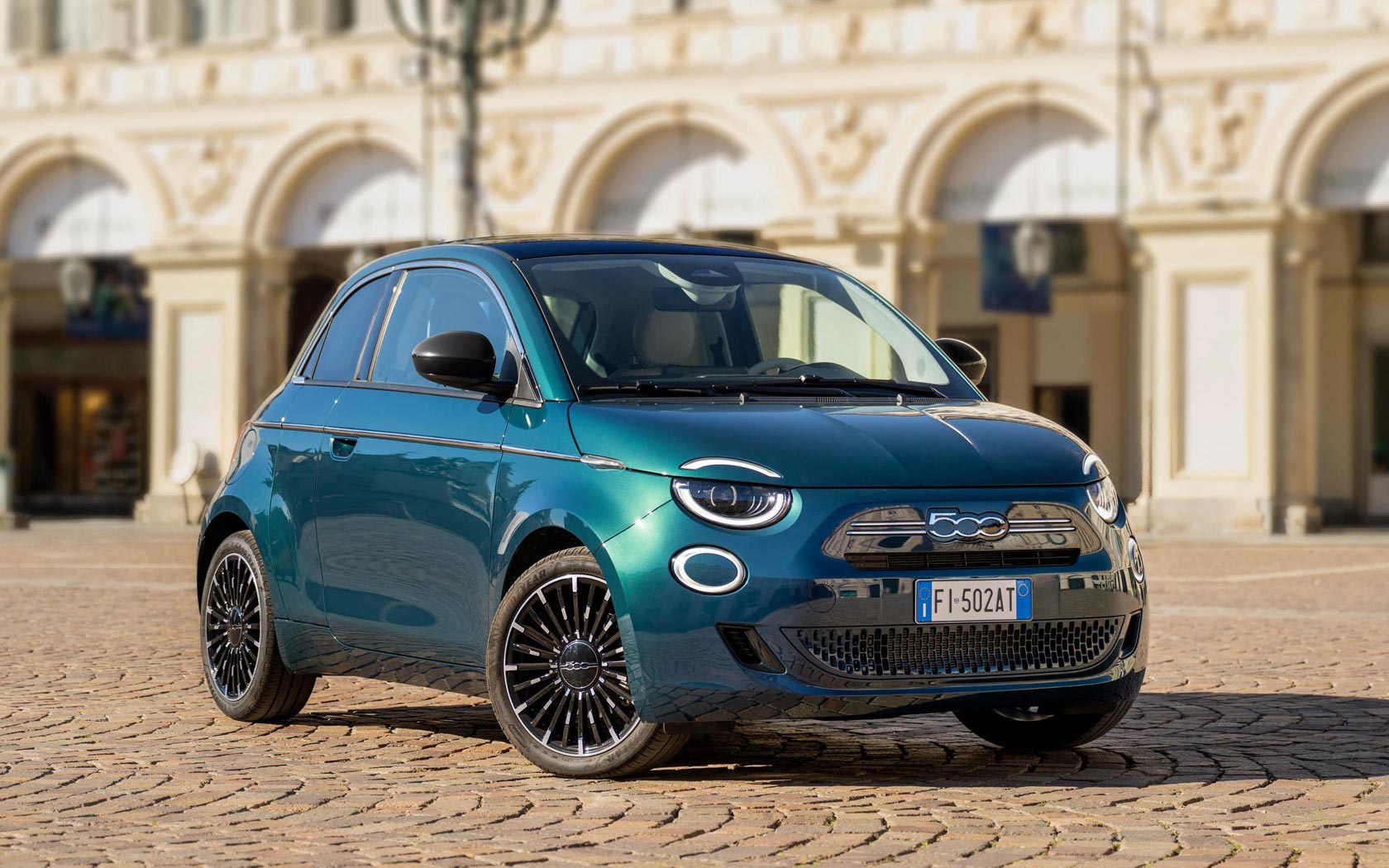 ���� FIAT 500 