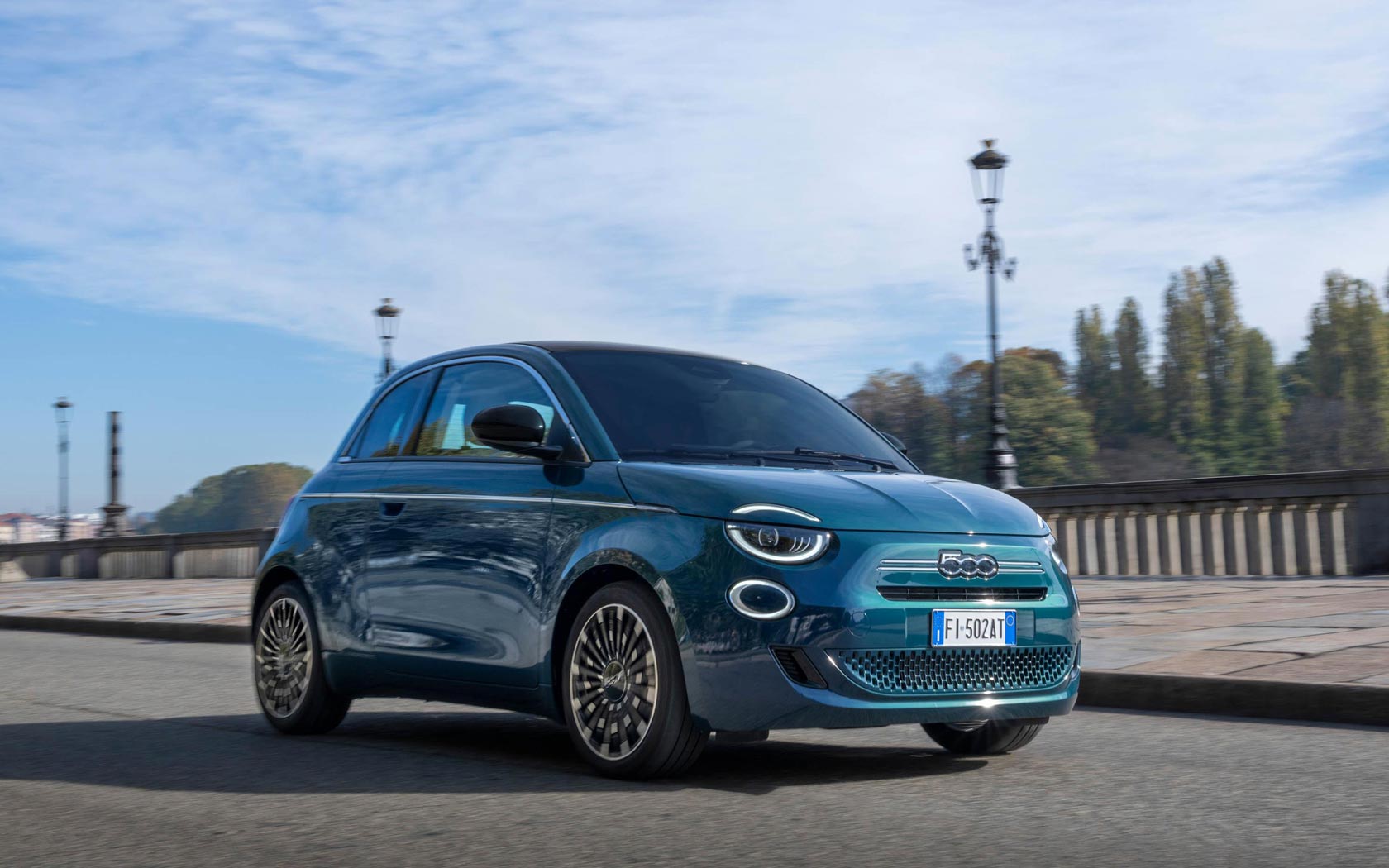 ���� FIAT 500 