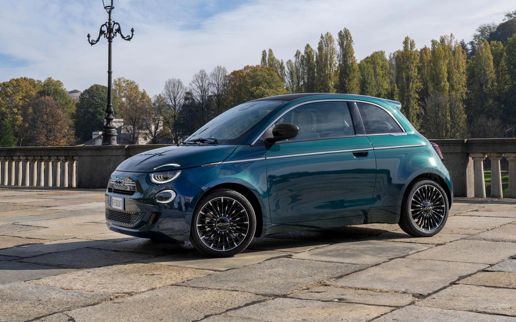 ���� FIAT 500 