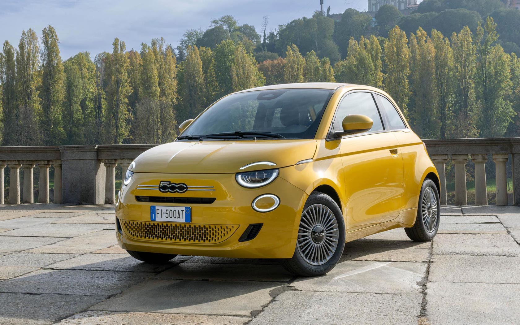 ���� FIAT 500 