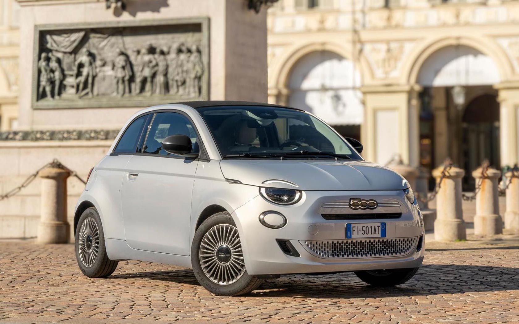 ���� FIAT 500C 