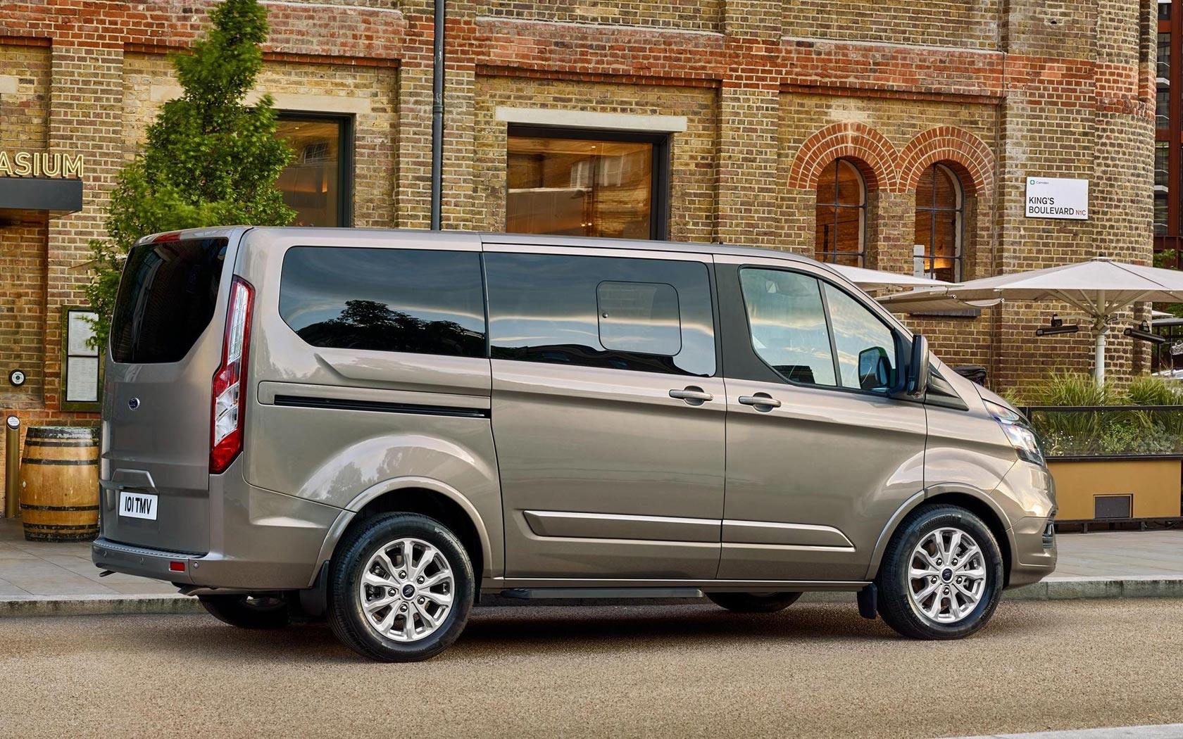  Ford Tourneo Custom (2017-2023)