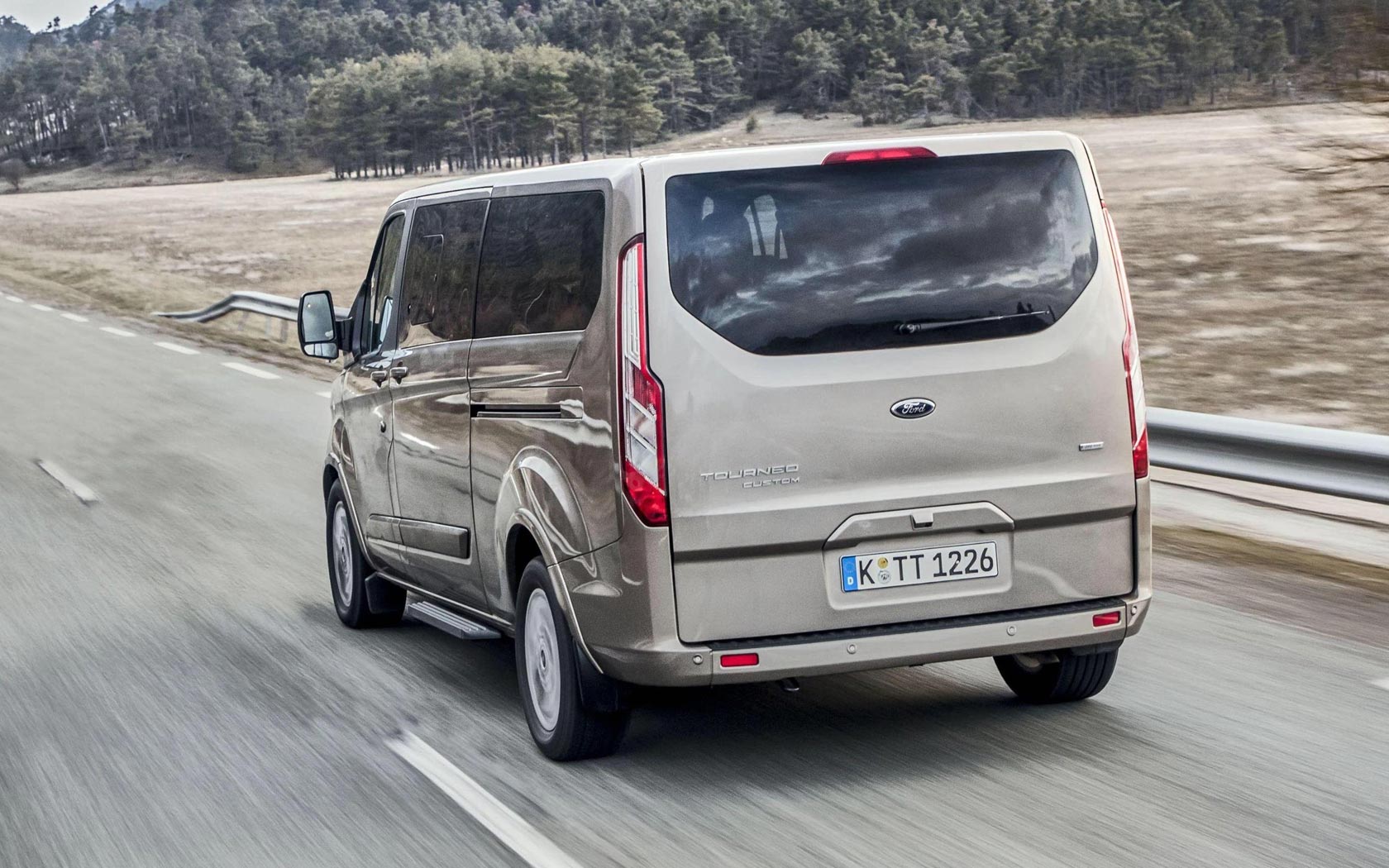  Ford Tourneo Custom LWB (2017-2023)