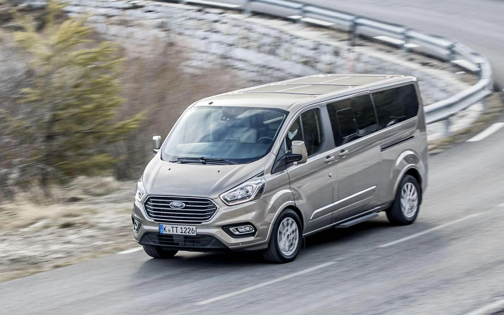  Ford Tourneo Custom LWB (2017-2023)