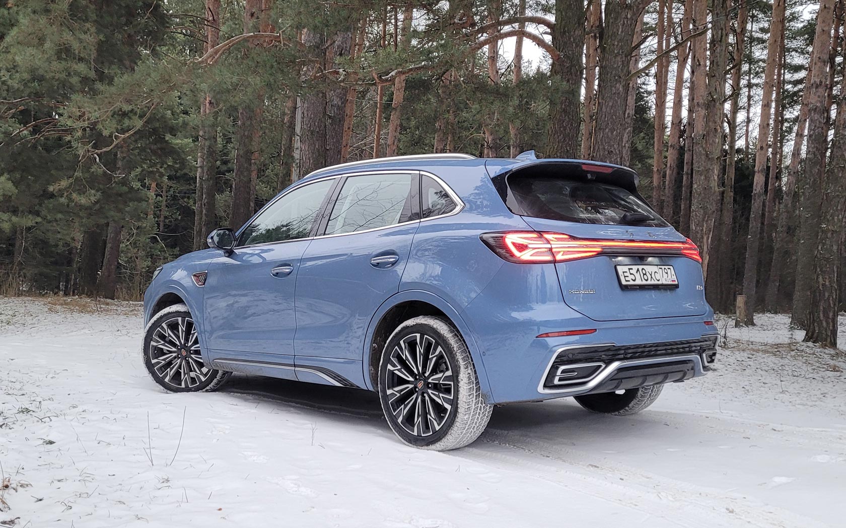 ���� Hongqi HS5 