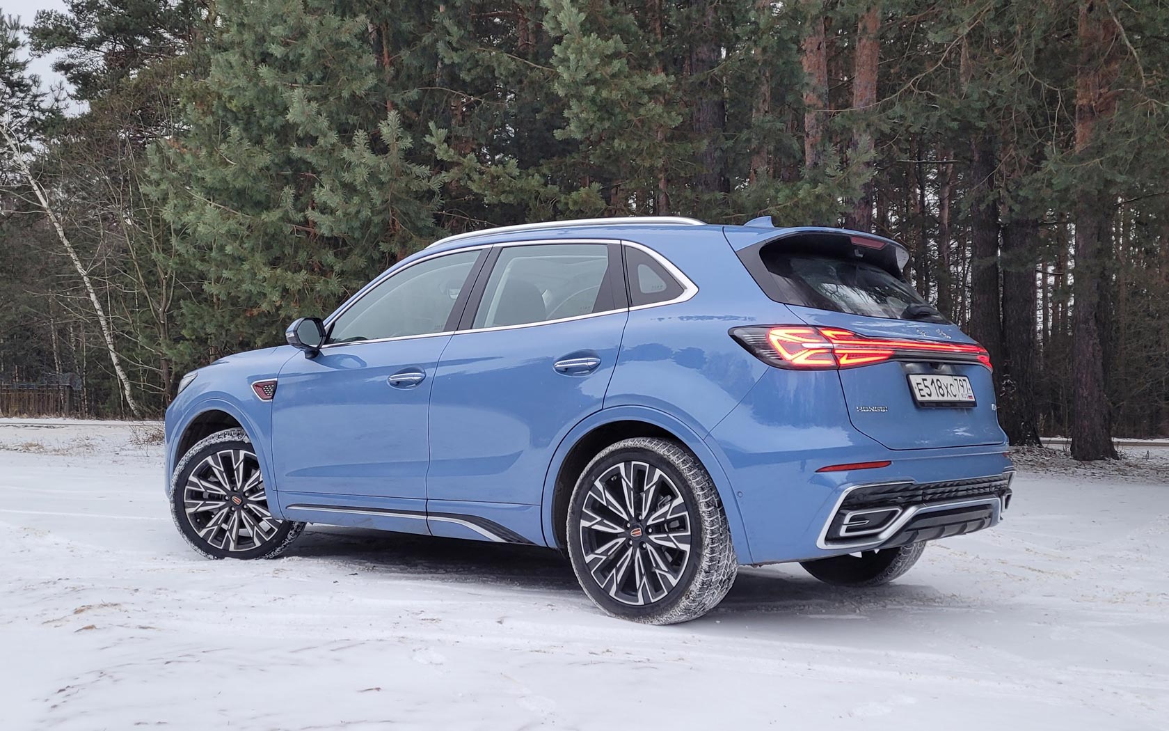 ���� Hongqi HS5 