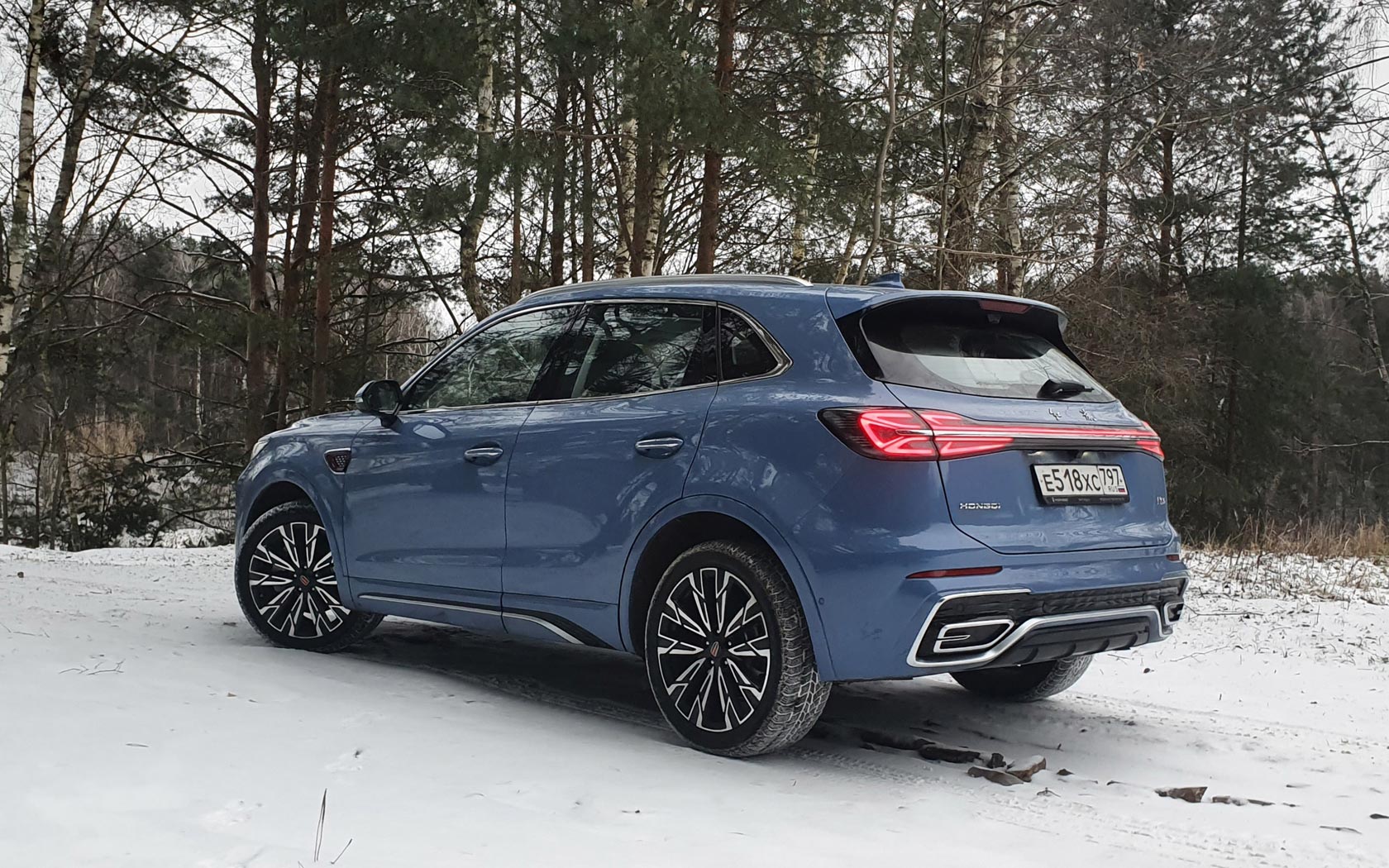 ���� Hongqi HS5 