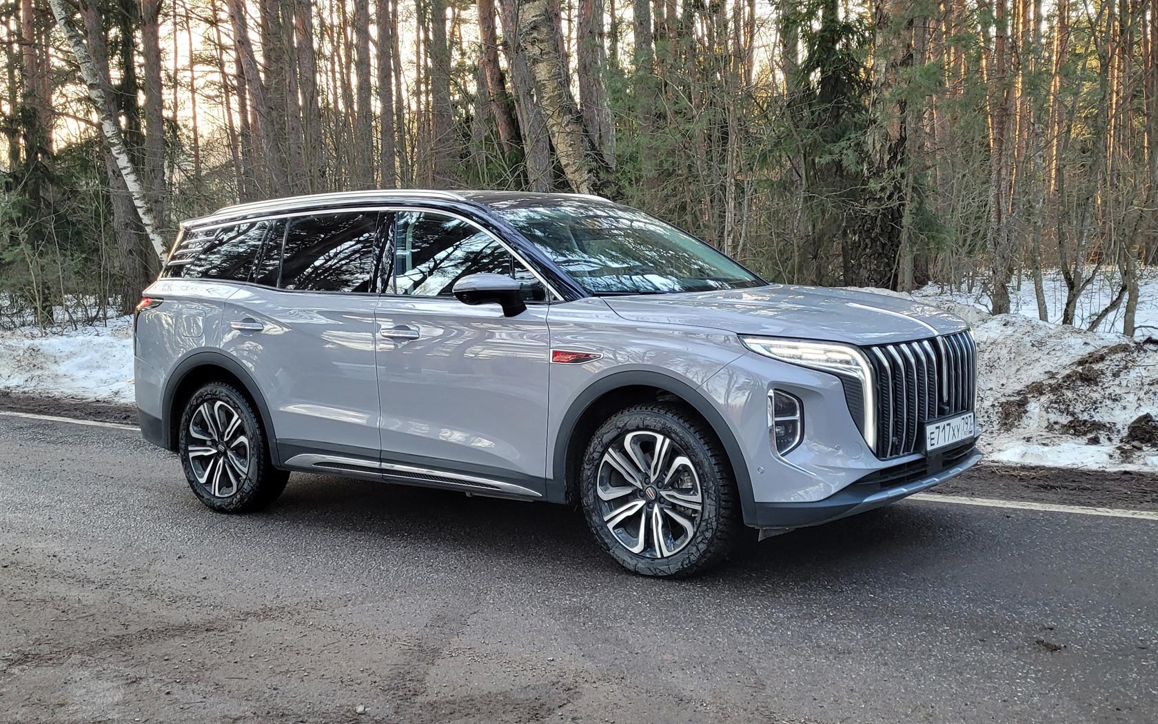 ���� Hongqi HS7 
