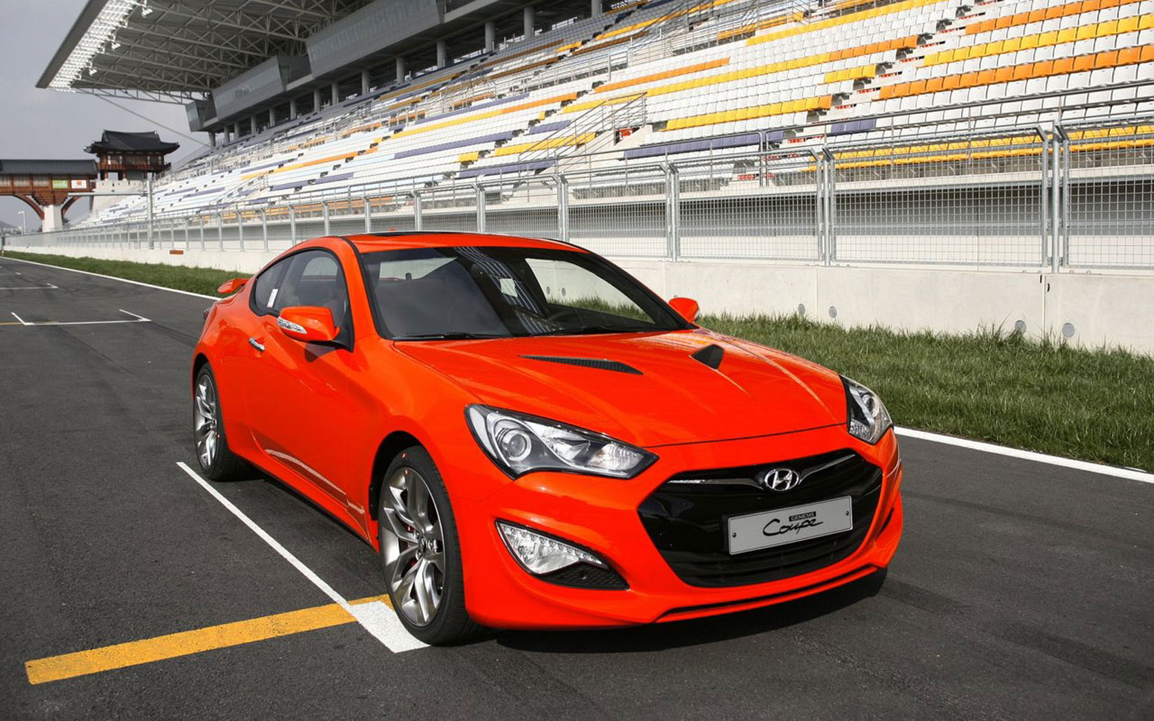 Машина корейской сборки. Дженезис купе 2013. Genesis Coupe 2013 Red. Хендай спортивный. Корейские спортивные автомобили.