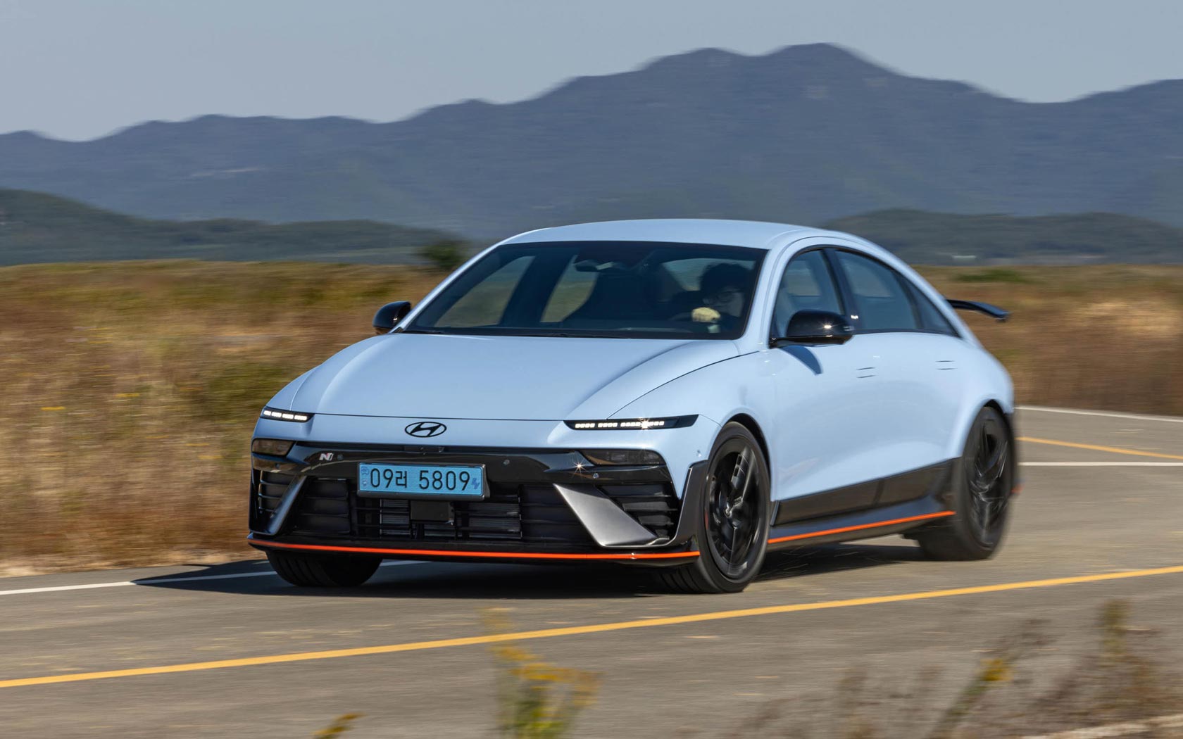 ���� Hyundai Ioniq 6 N 