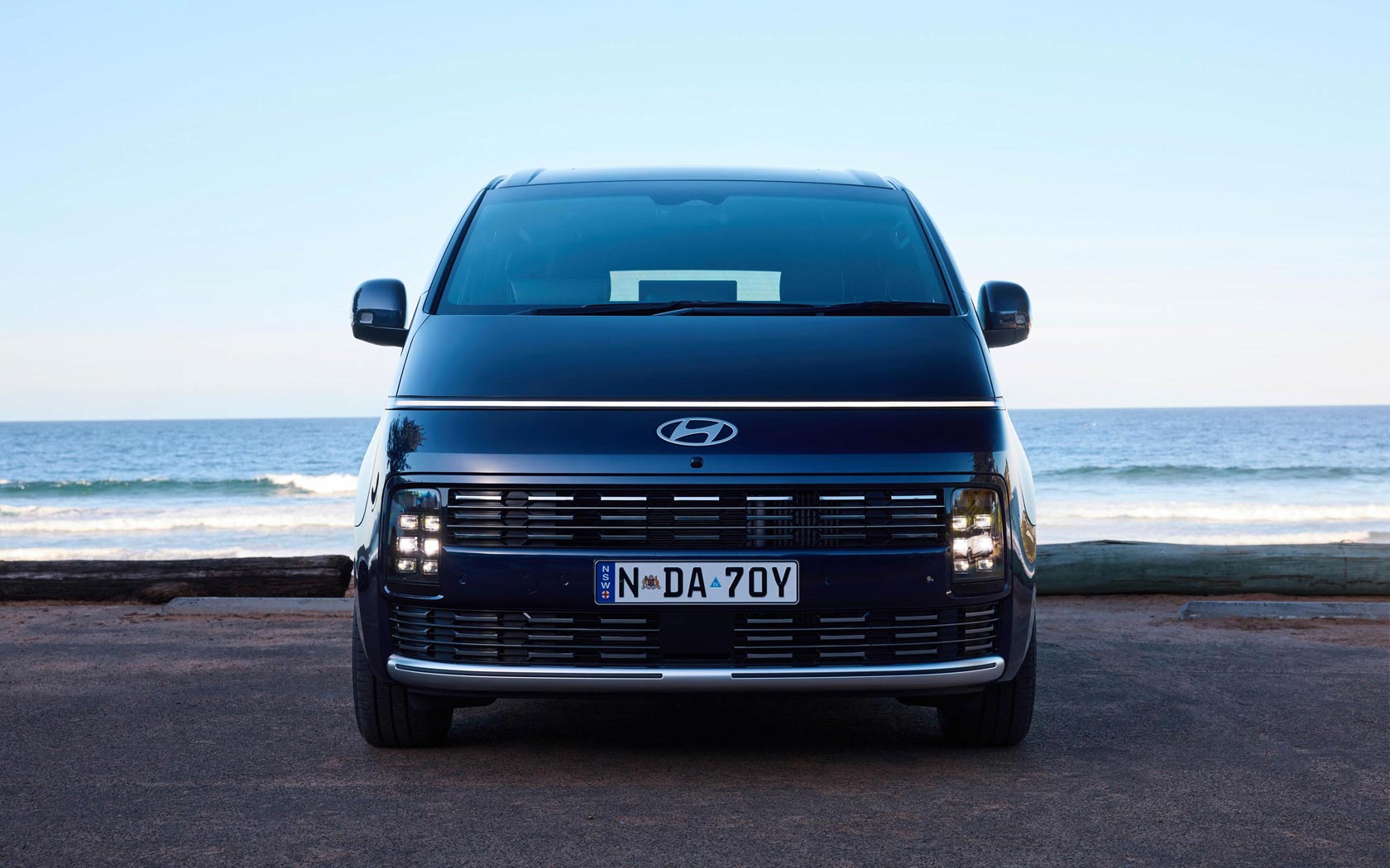 ���� Hyundai Staria 