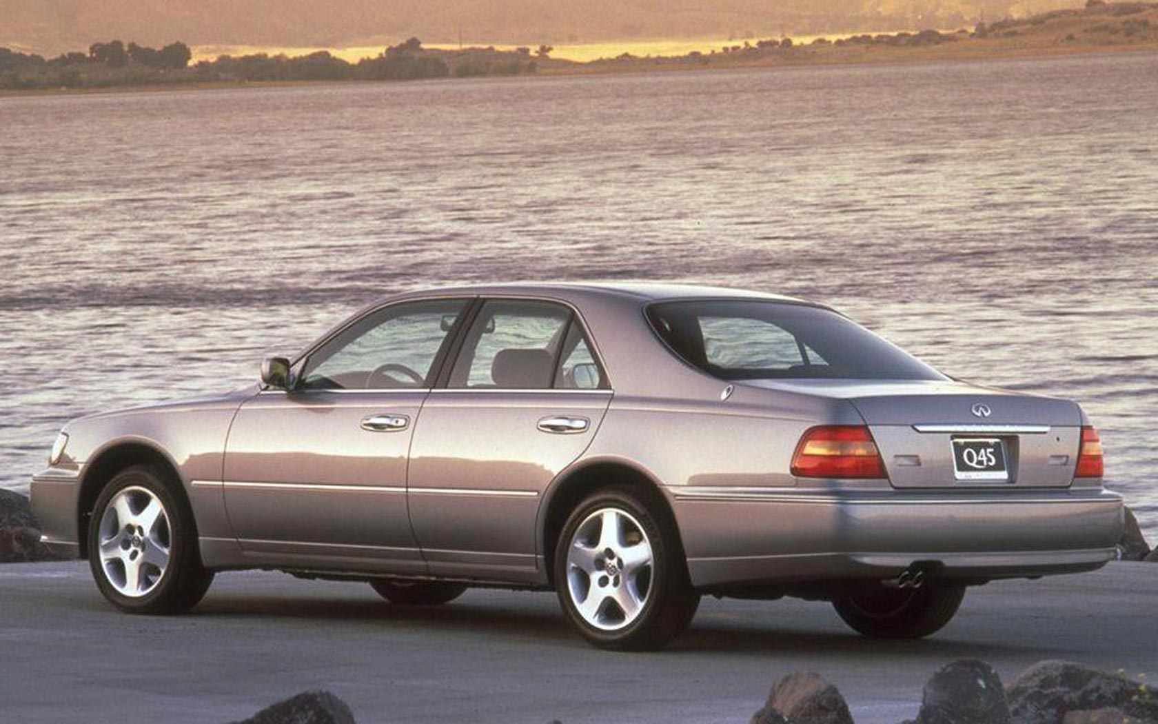  Infiniti Q45 (1996-2001)