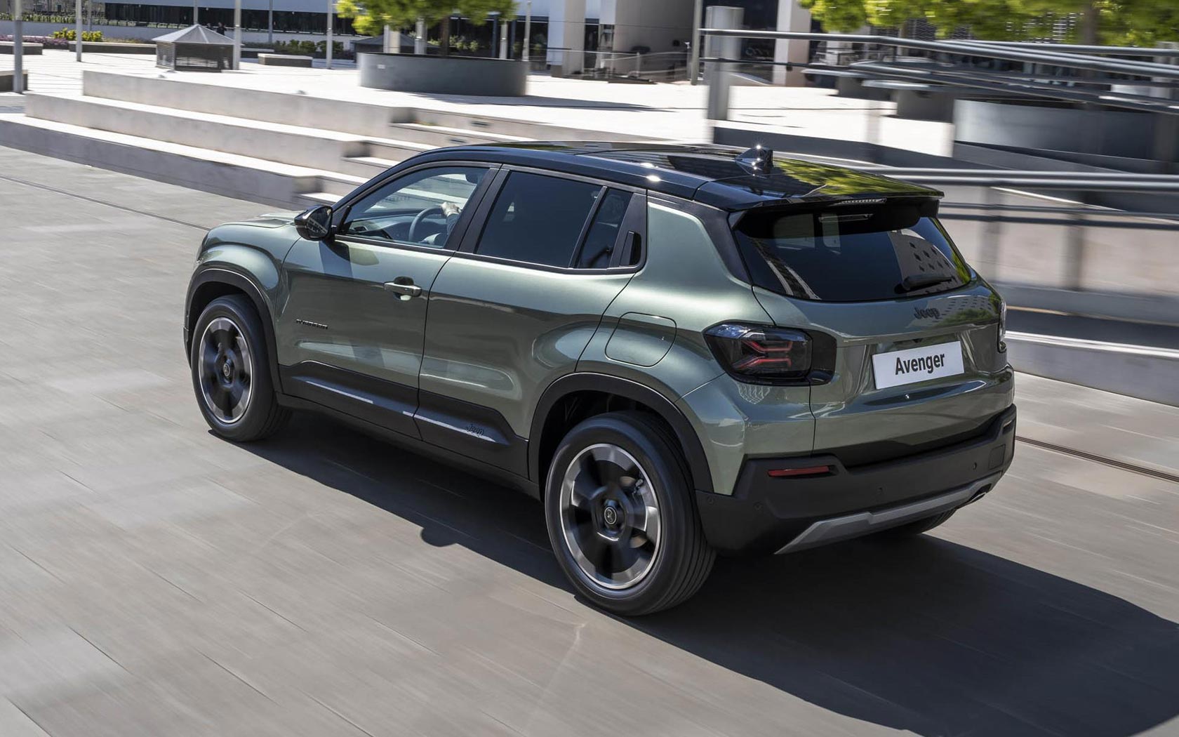 ���� Jeep Avenger 