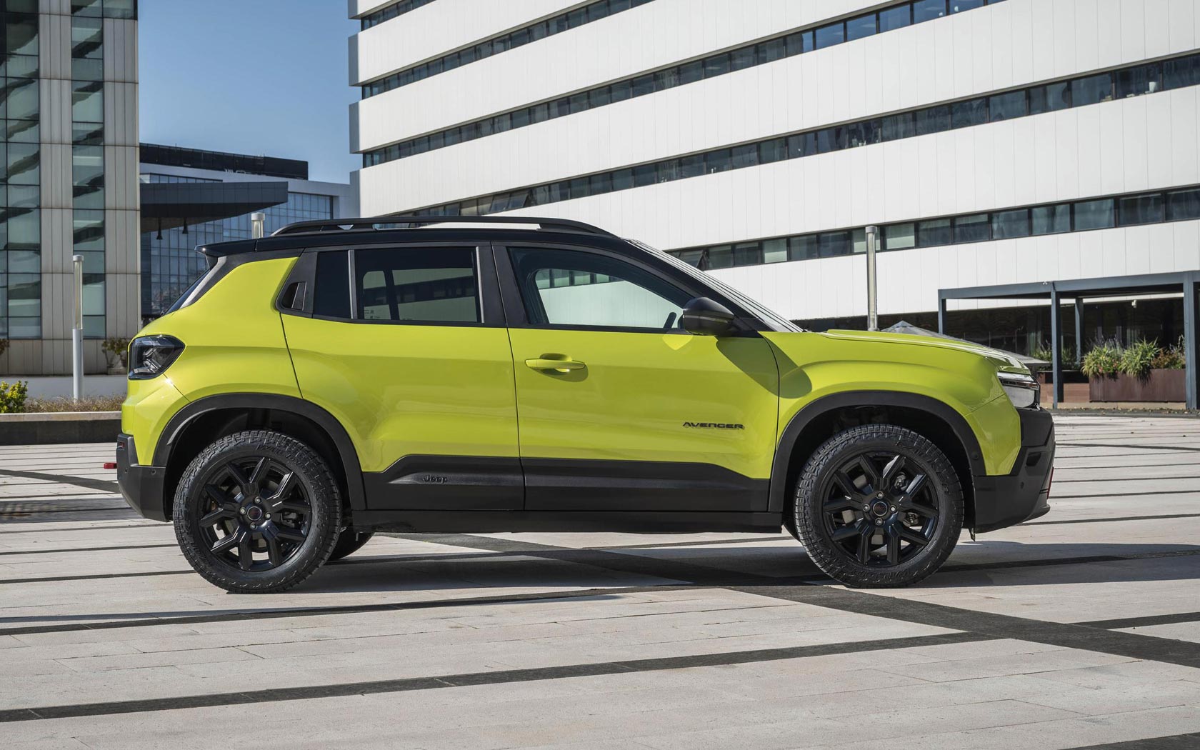 ���� Jeep Avenger 4xe 