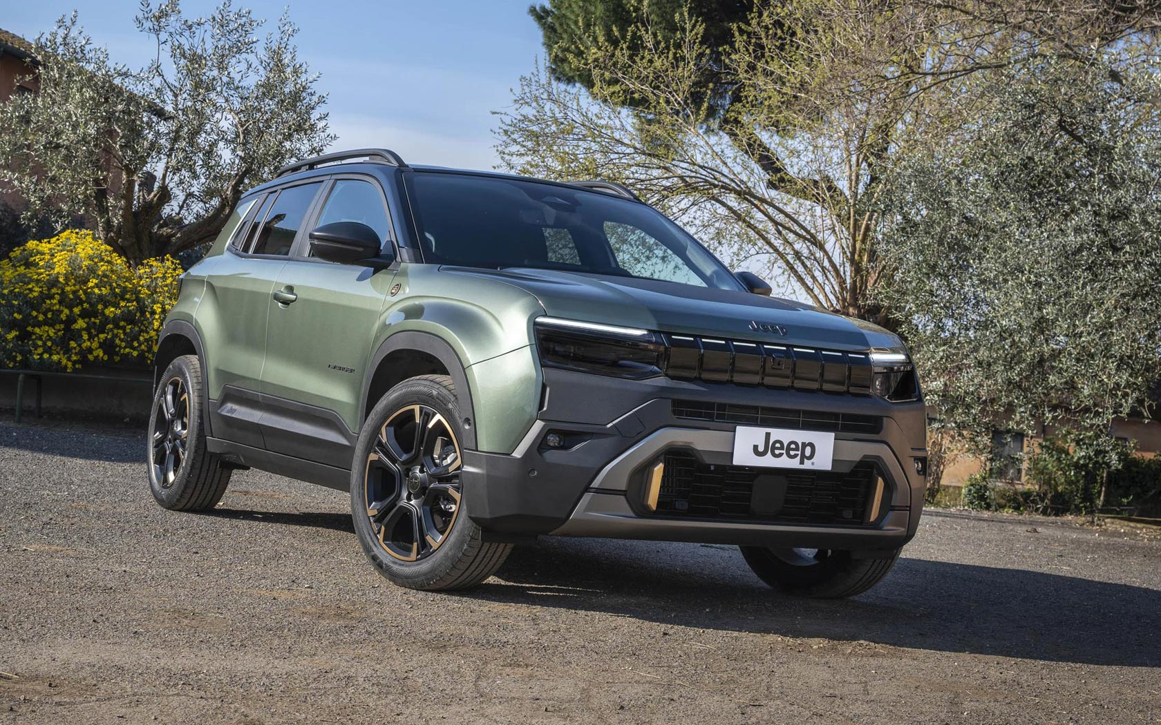 ���� Jeep Avenger 4xe 