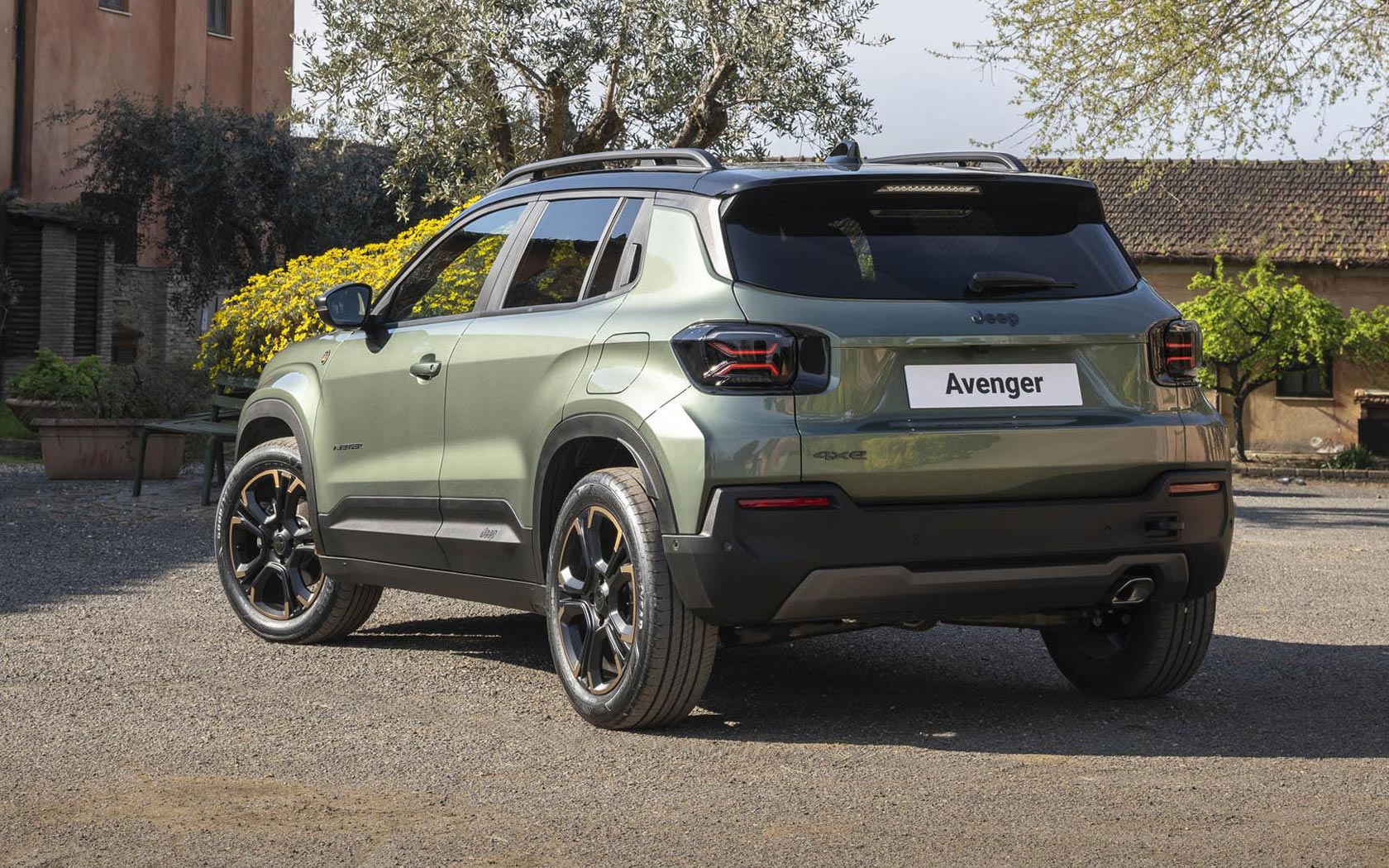 ���� Jeep Avenger 4xe 