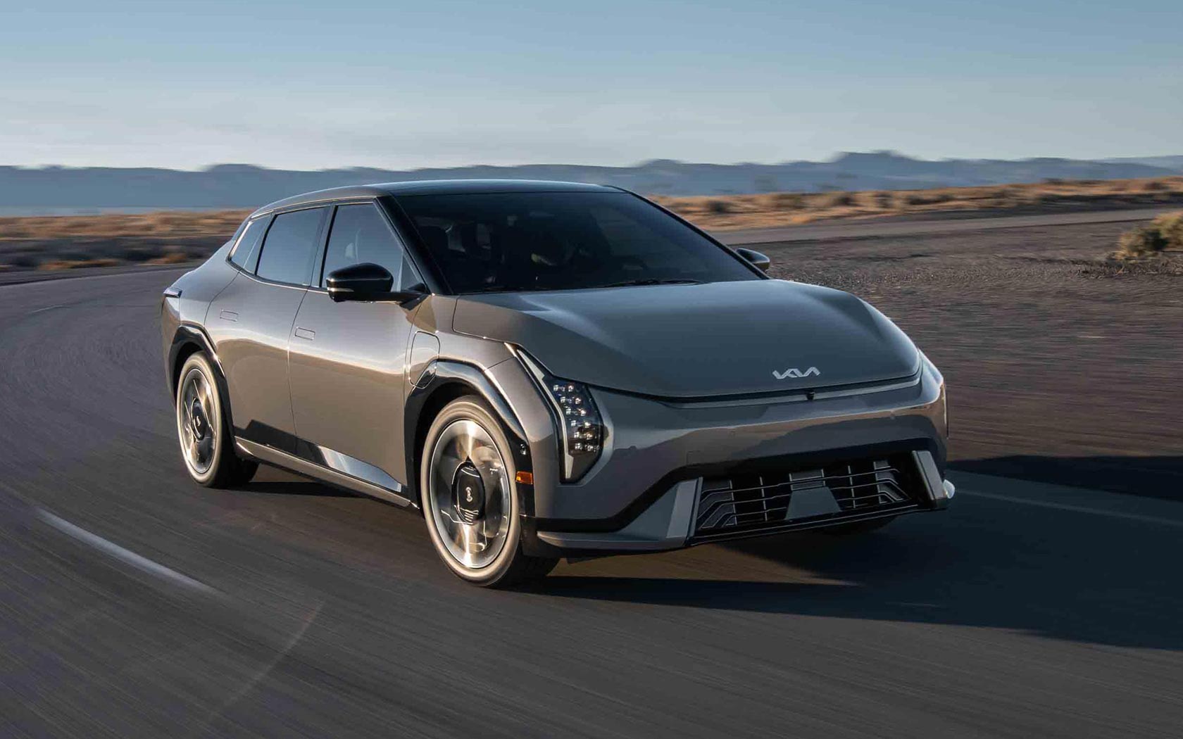  Kia EV4 Sedan 
