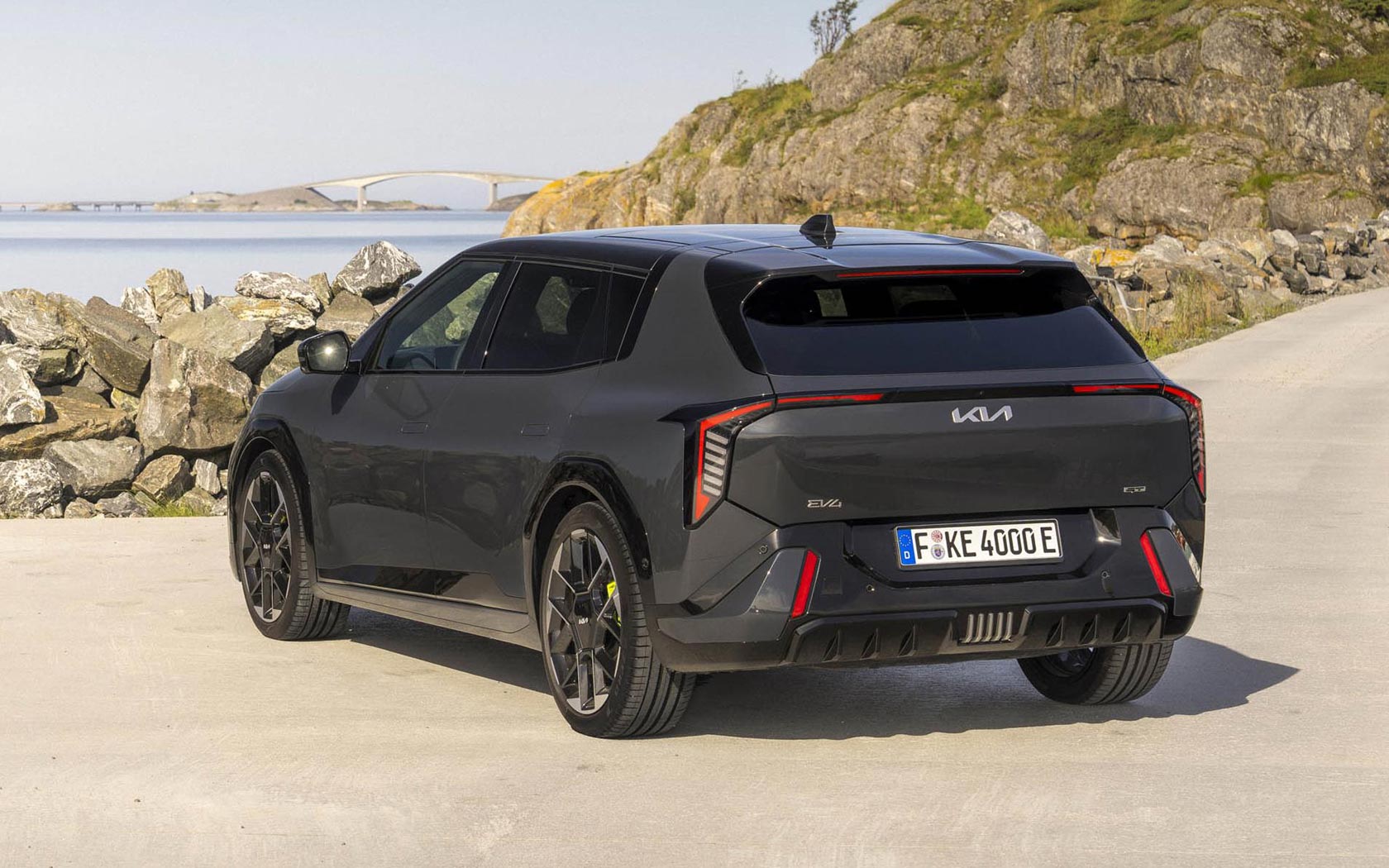 ���� Kia EV4 GT 