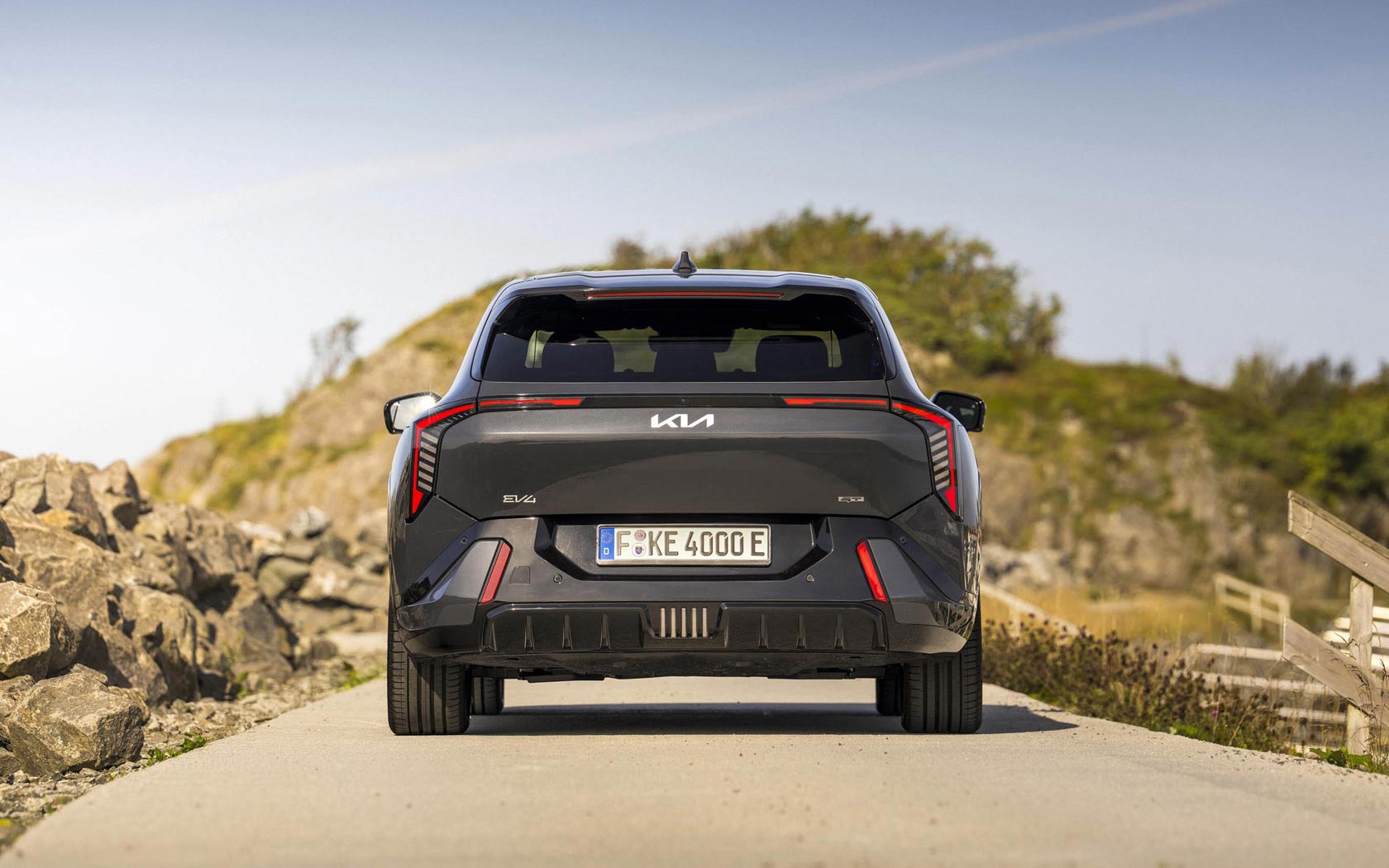 ���� Kia EV4 GT 