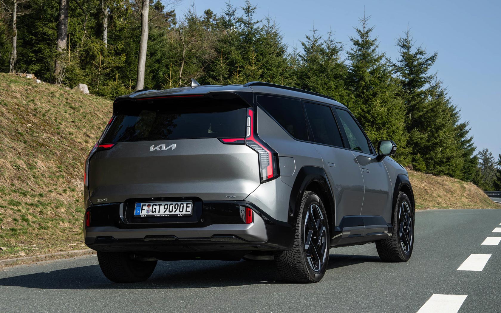 ���� Kia EV9 GT 