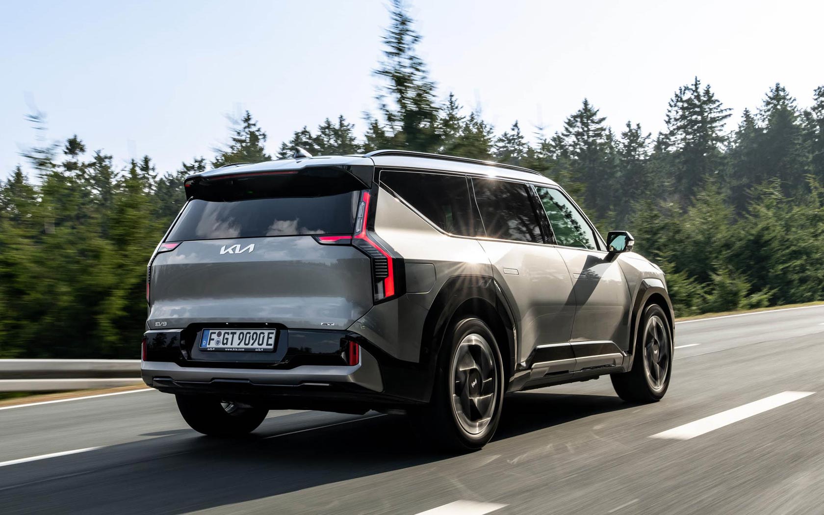 ���� Kia EV9 GT 