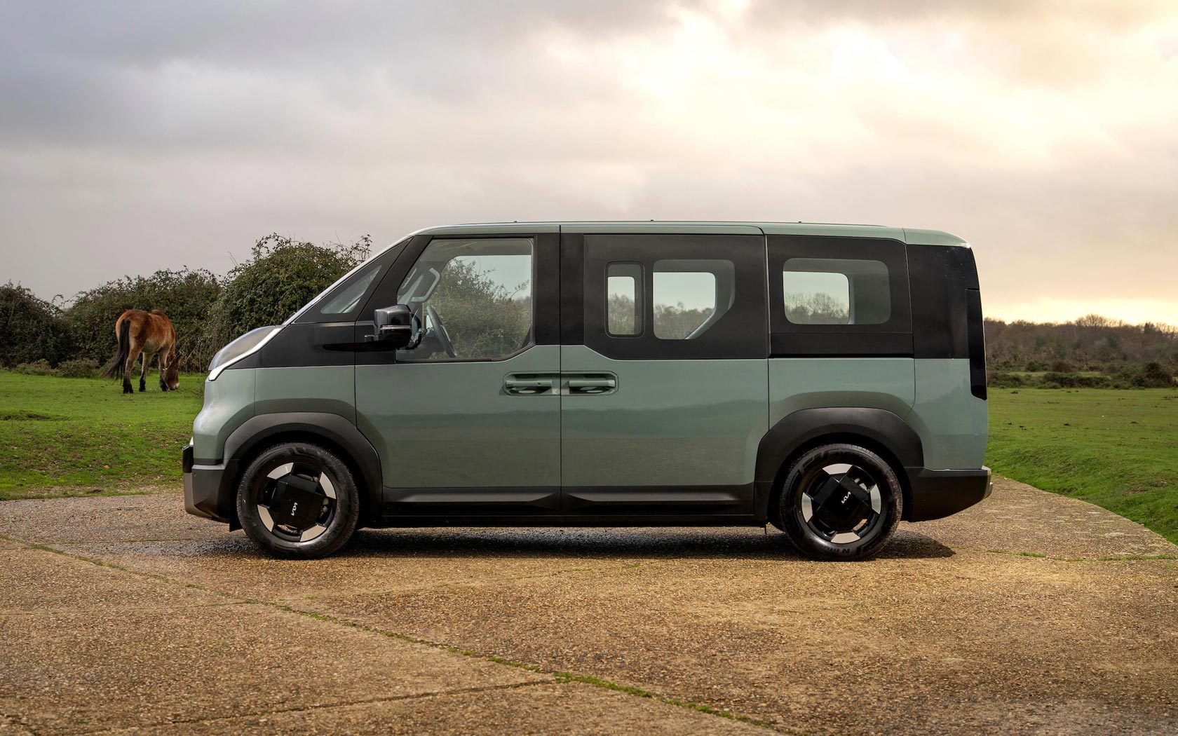 ���� Kia PV5 