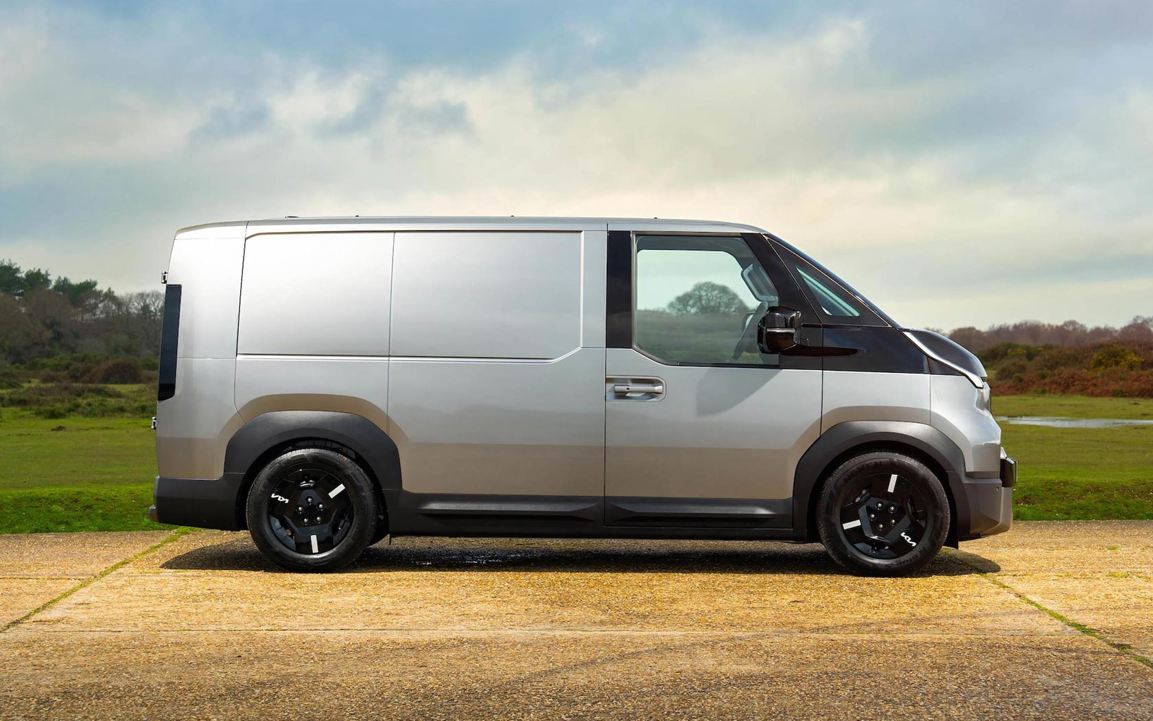 ���� Kia PV5 Cargo 