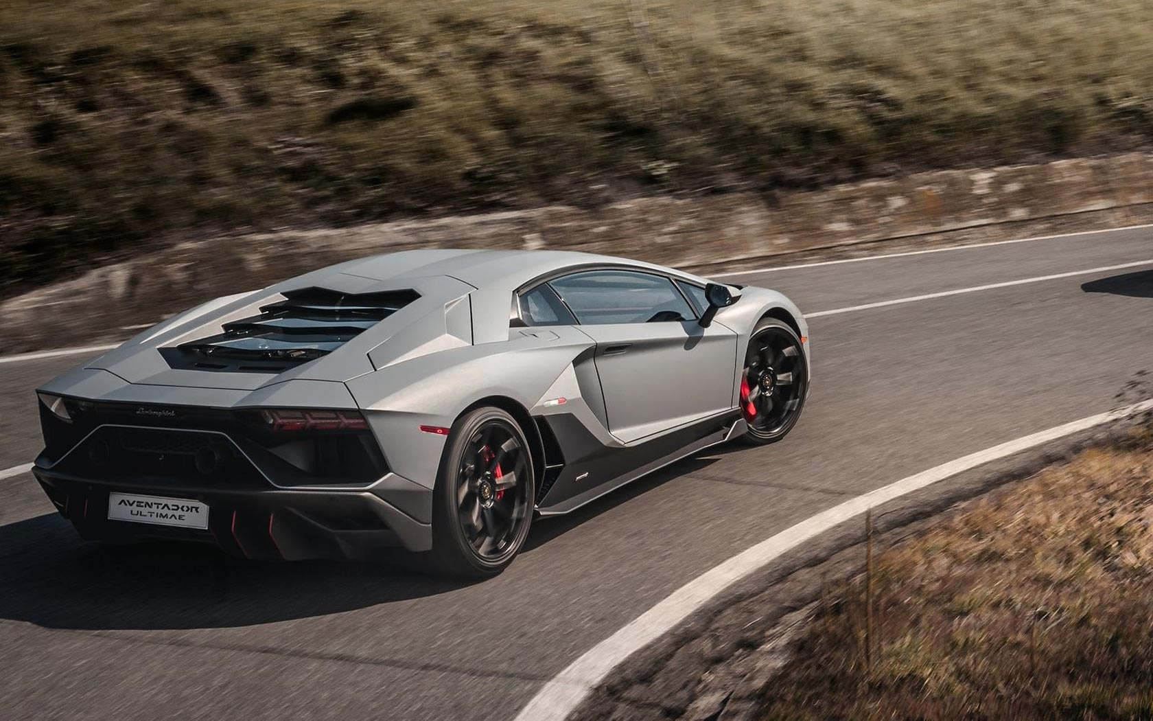  Lamborghini Aventador Ultimae 