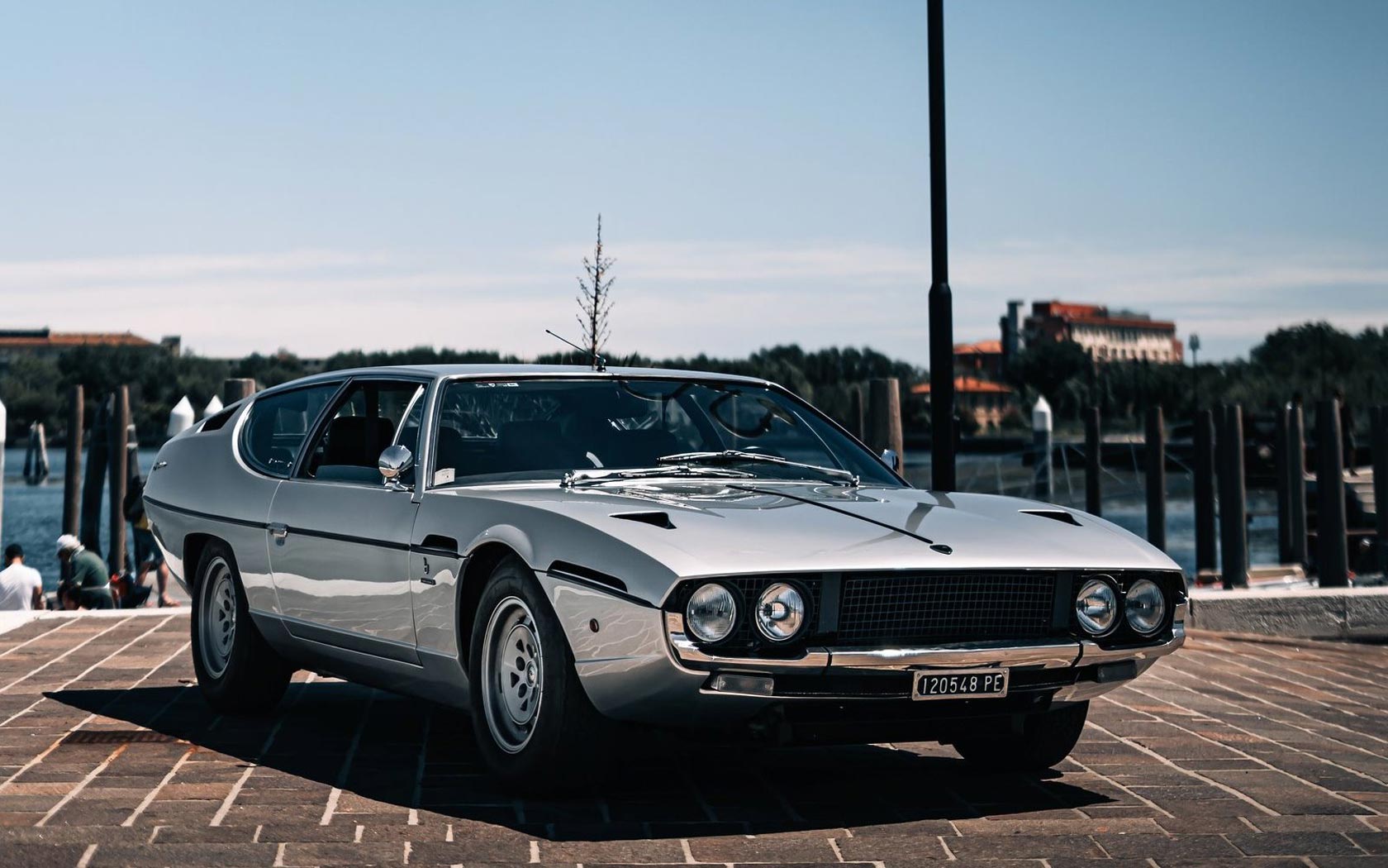  Lamborghini Espada 