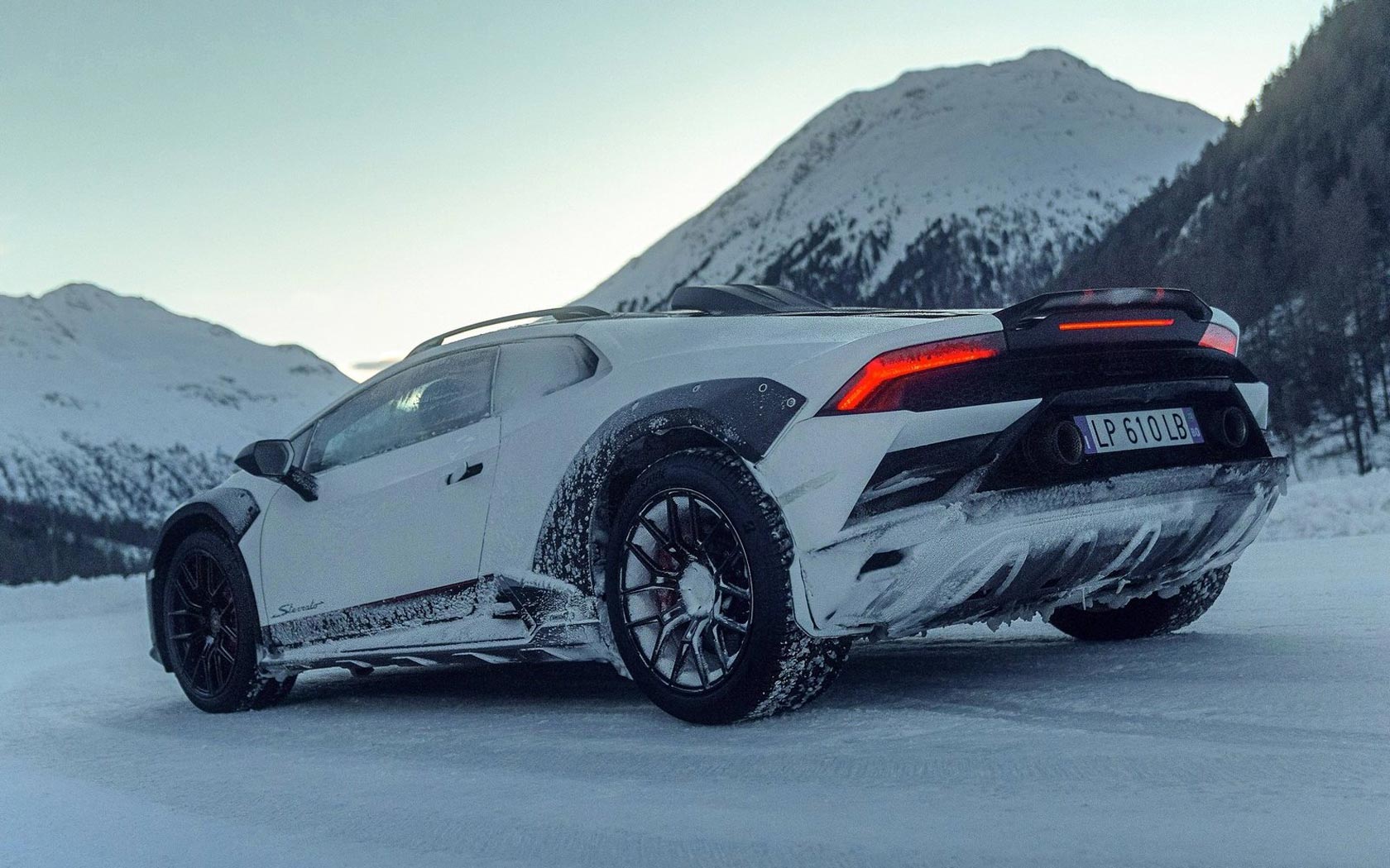  Lamborghini Huracan Sterrato 