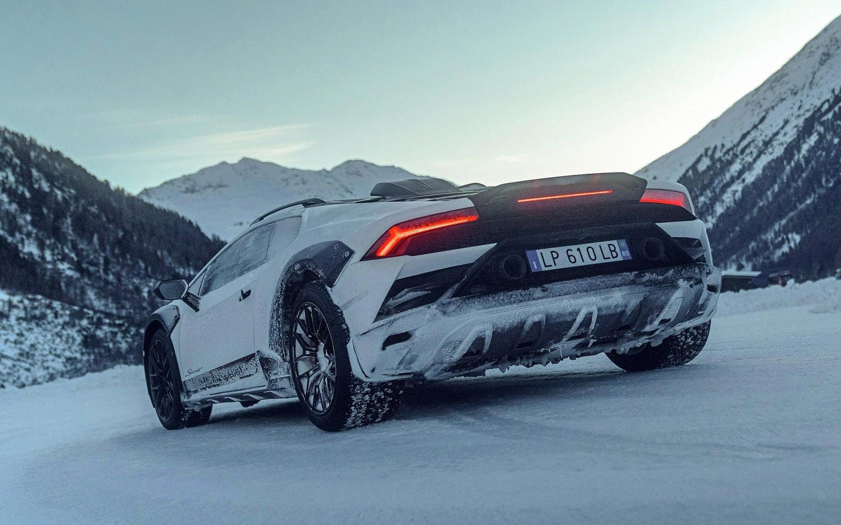  Lamborghini Huracan Sterrato 