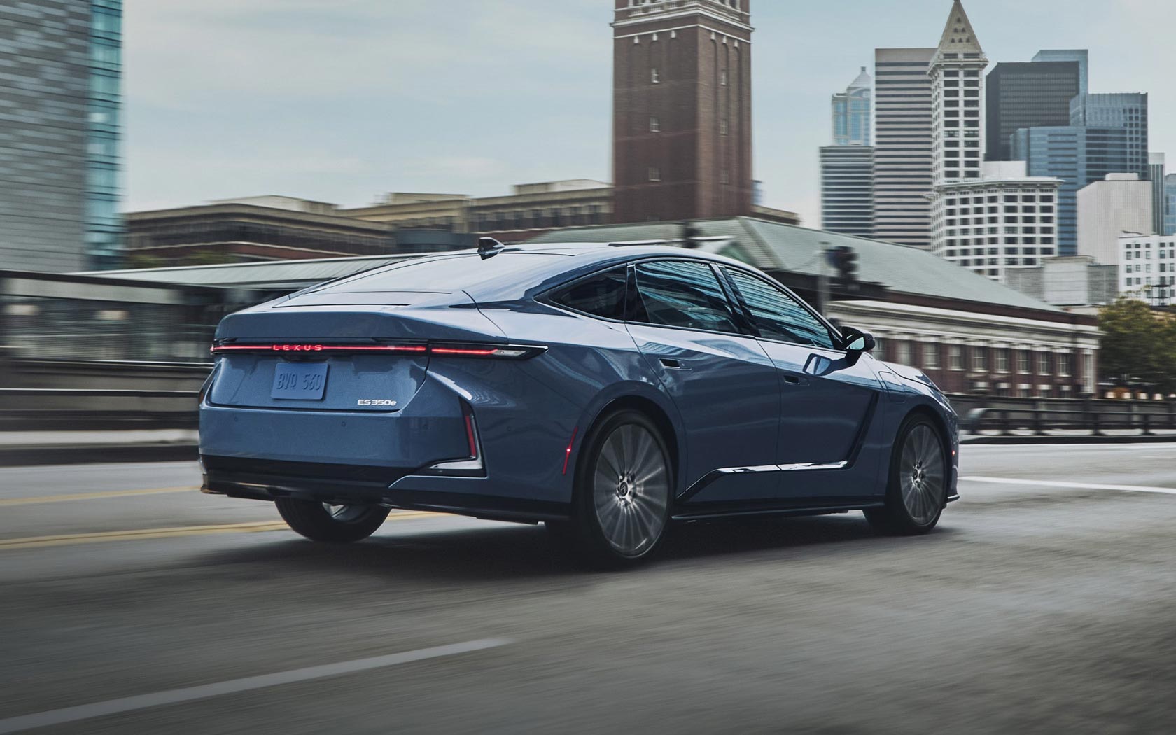 ���� Lexus ES 