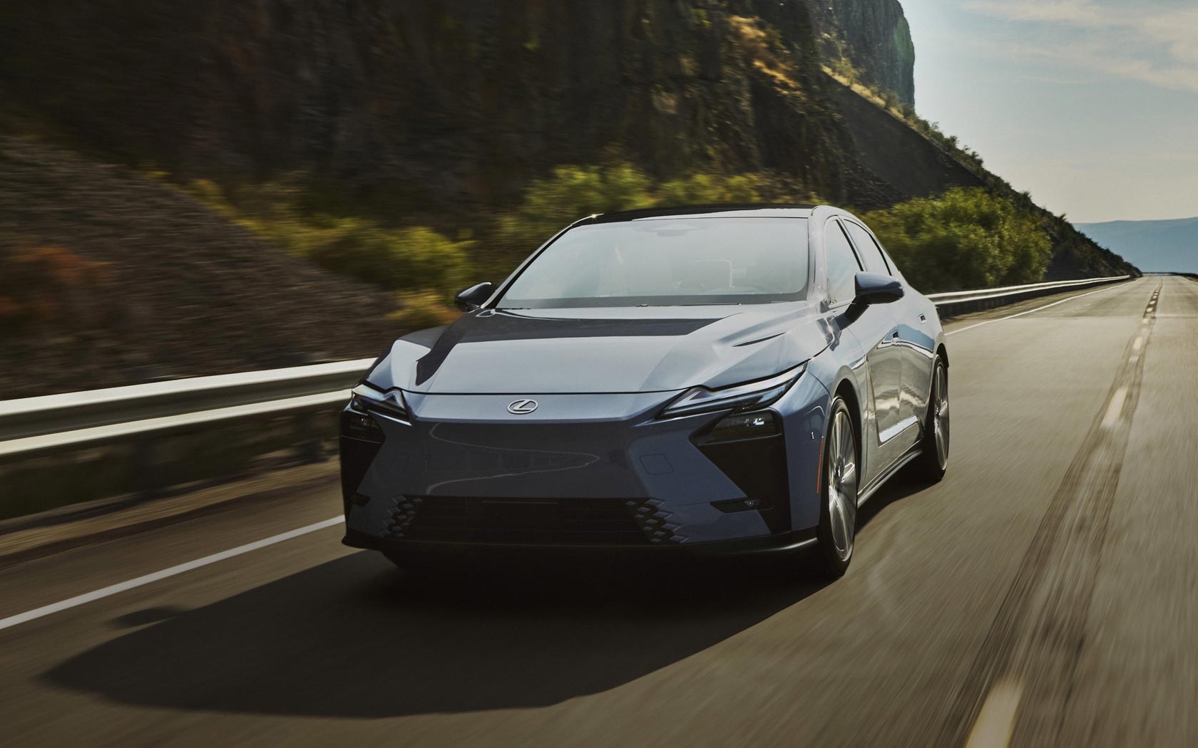 ���� Lexus ES 