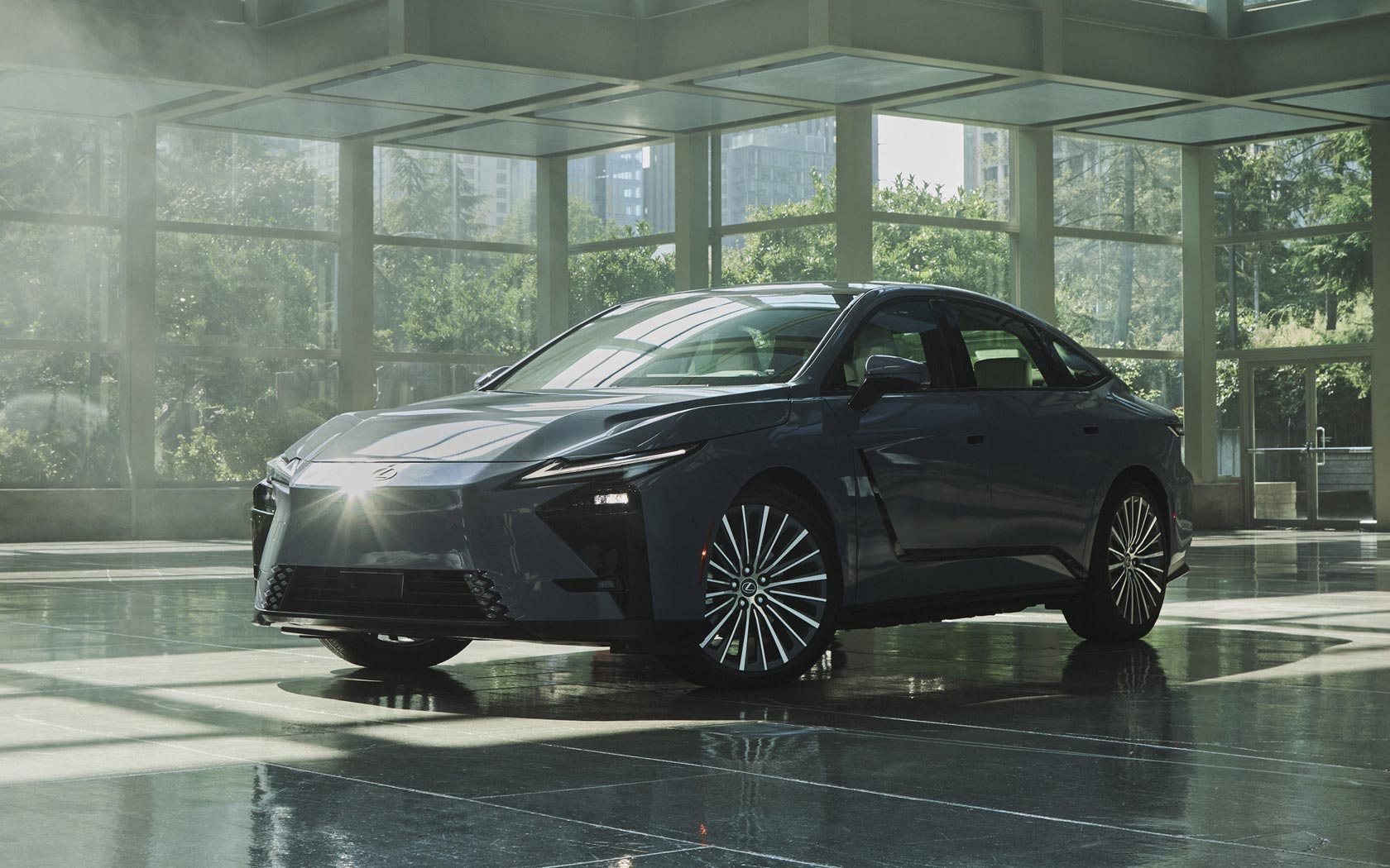 ���� Lexus ES 