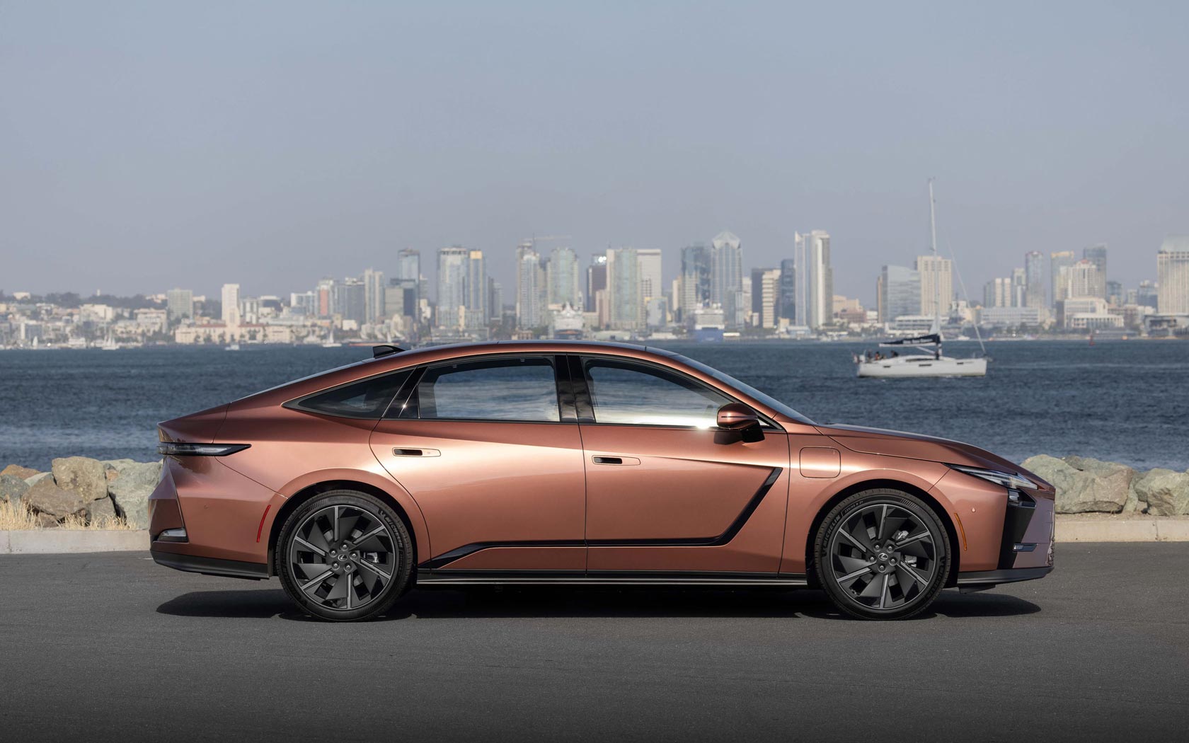 ���� Lexus ES 