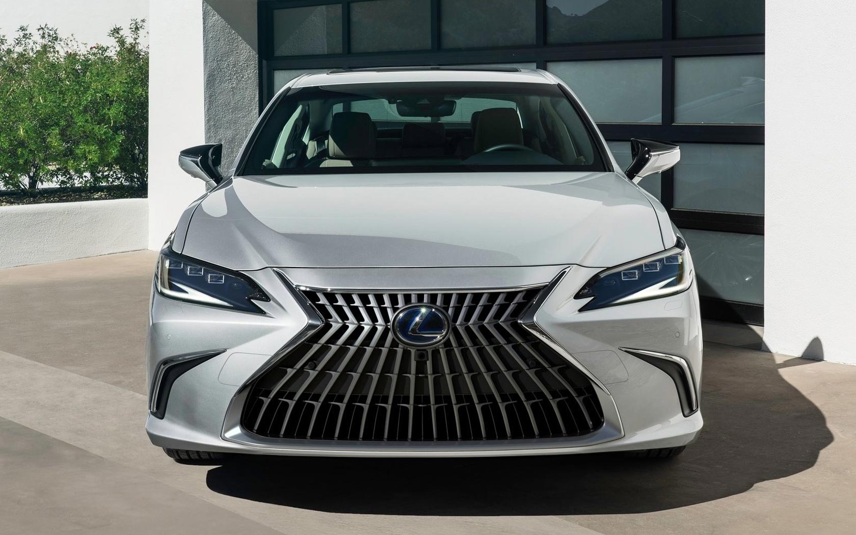���� Lexus ES (2021-2025)