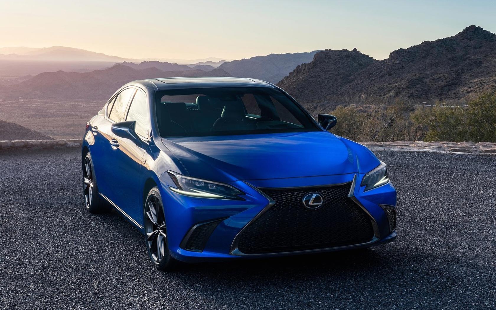���� Lexus ES (2021-2025)