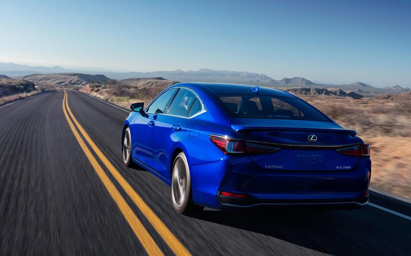 ���� Lexus ES (2021-2025)