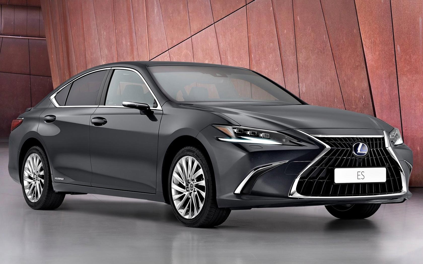 ���� Lexus ES (2021-2025)
