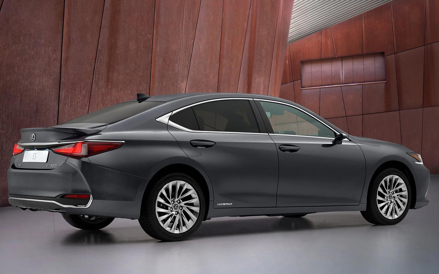 ���� Lexus ES (2021-2025)