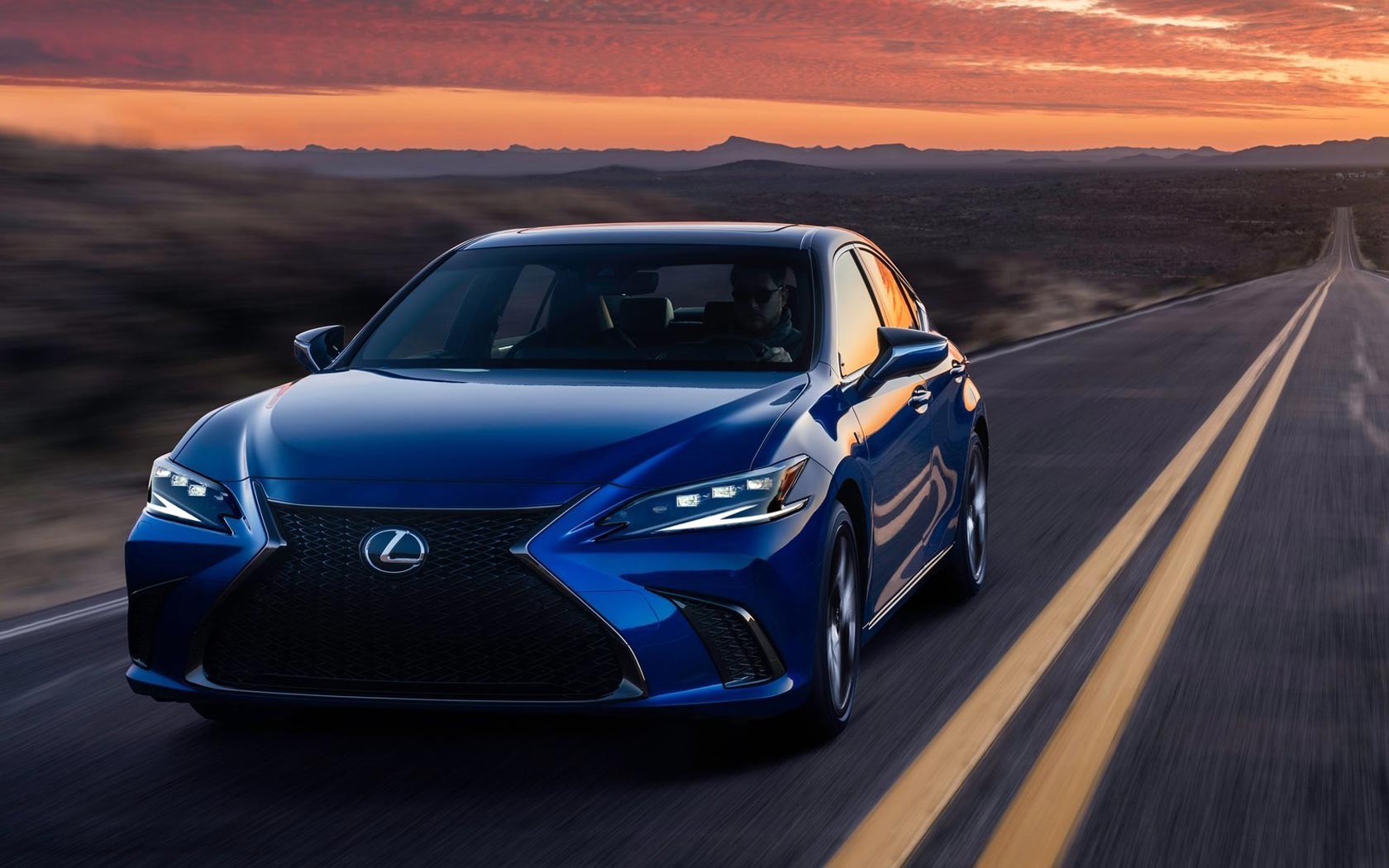 ���� Lexus ES (2021-2025)